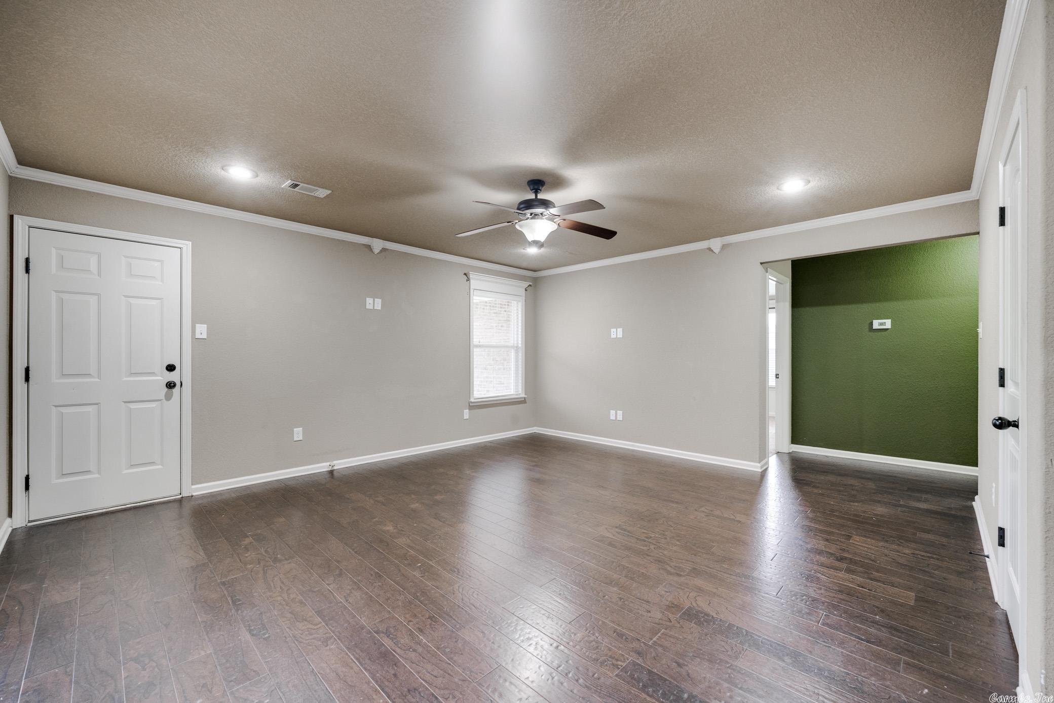 NORTH HILLS - Residential