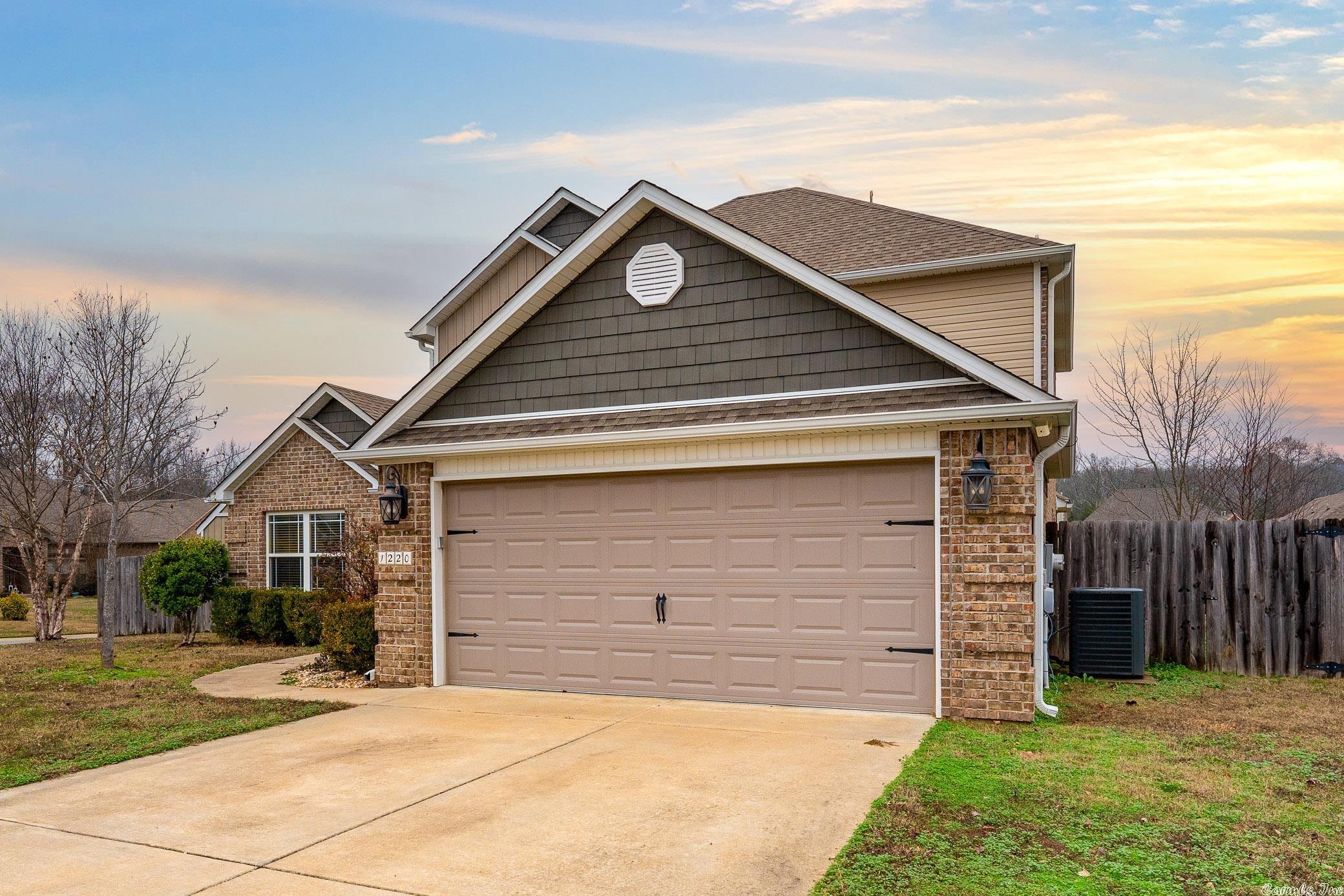 NORTH HILLS - Residential
