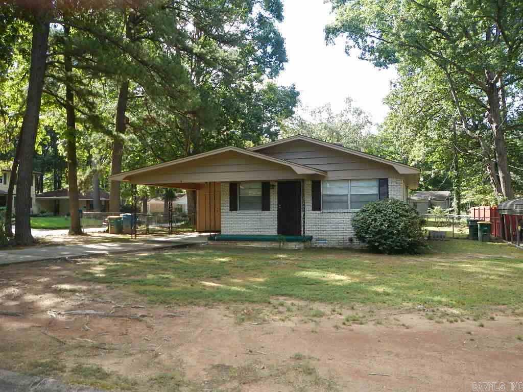 Nice 3 bedroom home move in ready. Good updates. Pretty Hardwoods under good carpet. Roof in '17. Great Neighbors! Corner Lot, Quiet area. Close to community center and every kind of shopping . Bus Routes nearby, look at this and you'll probably buy it!
