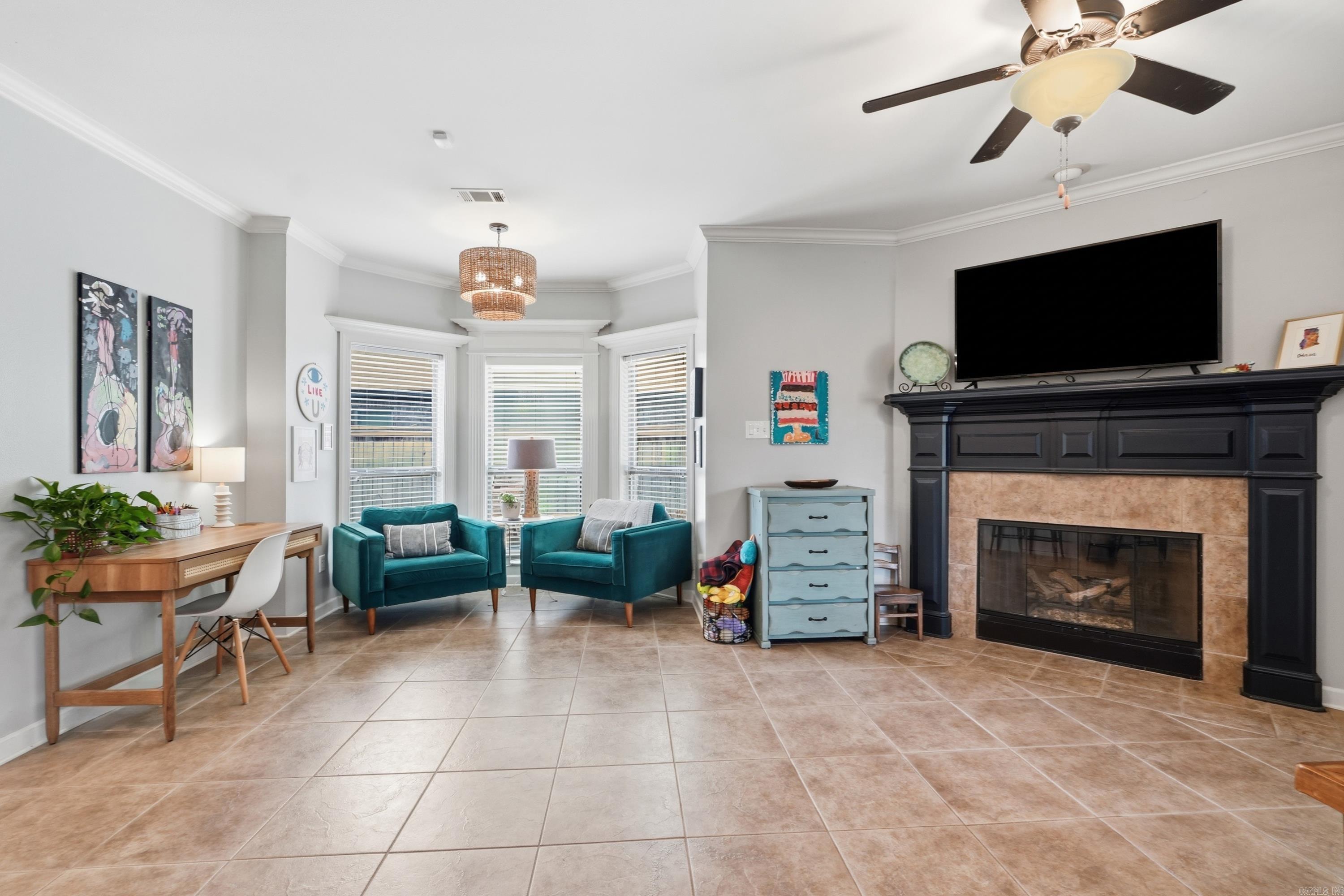 COUNTRY CLUB OF ARK THE - Residential