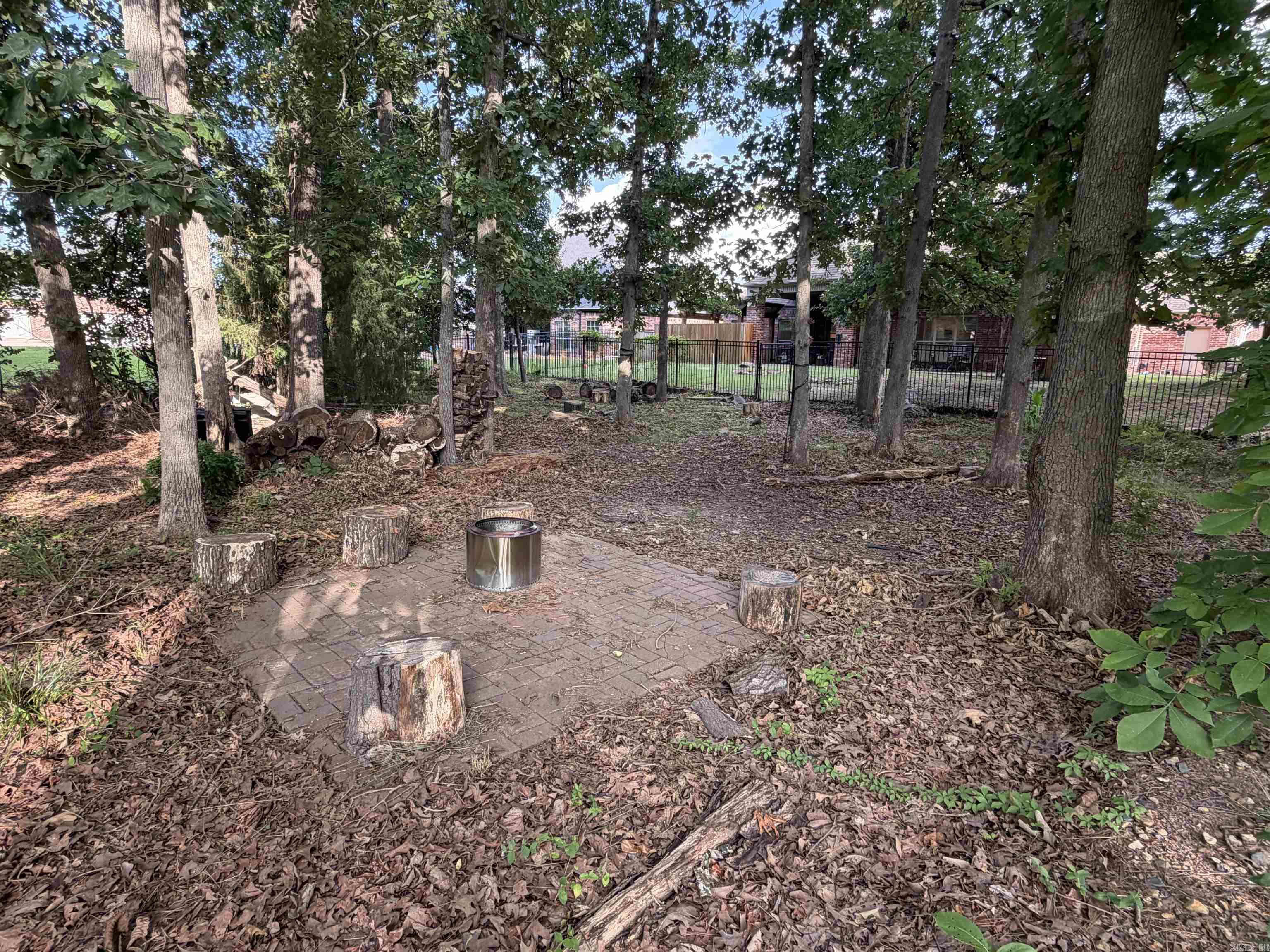 COUNTRY CLUB OF ARK THE - Residential