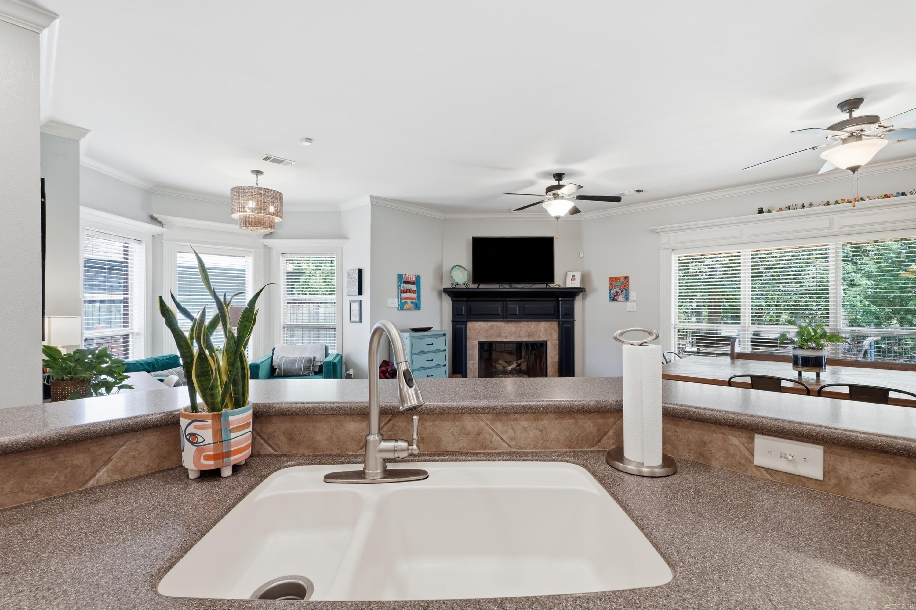 COUNTRY CLUB OF ARK THE - Residential