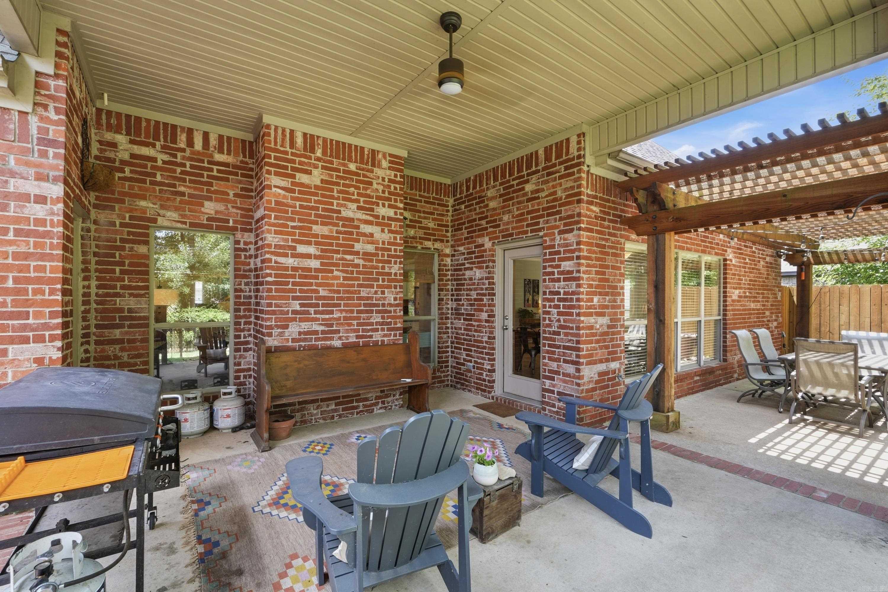 COUNTRY CLUB OF ARK THE - Residential