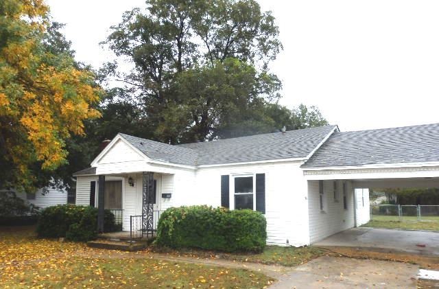 Quaint 3 bedroom, 2 bath home centrally located in Trumann. This home features a spacious living room with wood burning fireplace. Great kitchen with ample amount of cabinet space. Nice dining area. The master bedroom is large with its own full master bath. The remaining 2 bedrooms are also spacious. This is a great home for the price, would make the perfect starter home. Call today for more information or to schedule a showing appointment.