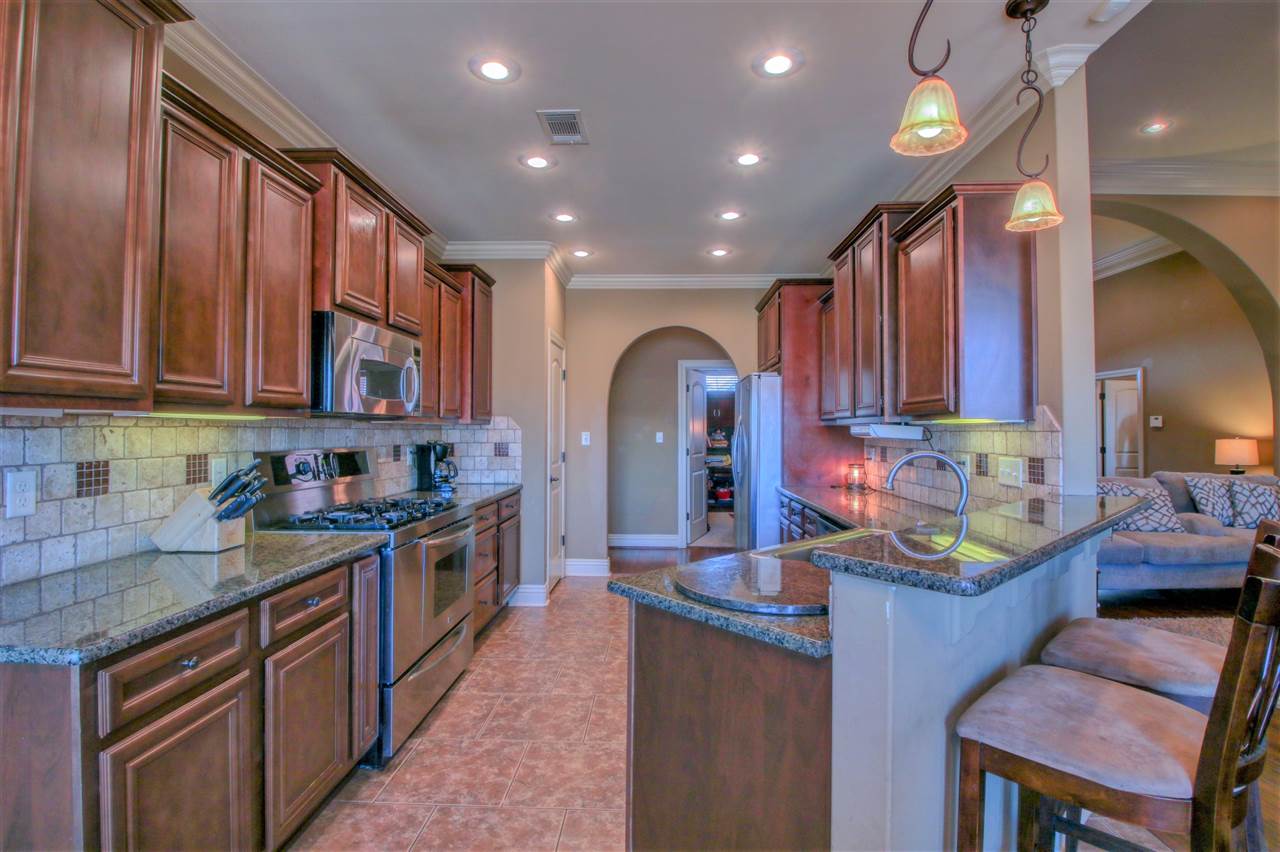 COUNTRY CLUB OF AR-QUARTERS ADDN - Residential