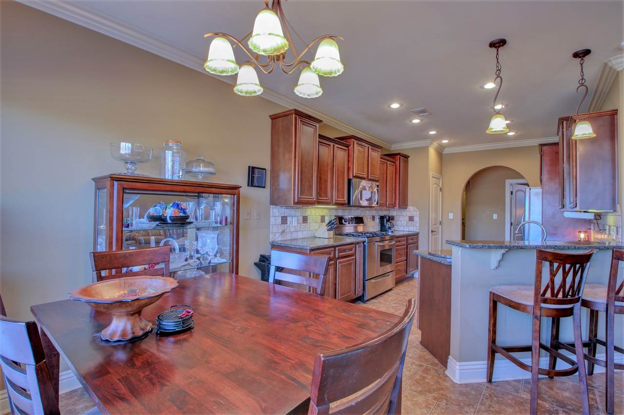 COUNTRY CLUB OF AR-QUARTERS ADDN - Residential
