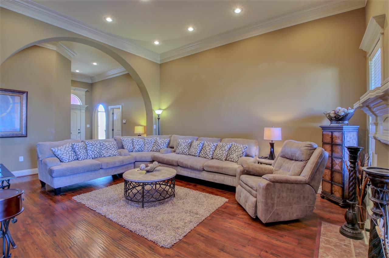 COUNTRY CLUB OF AR-QUARTERS ADDN - Residential