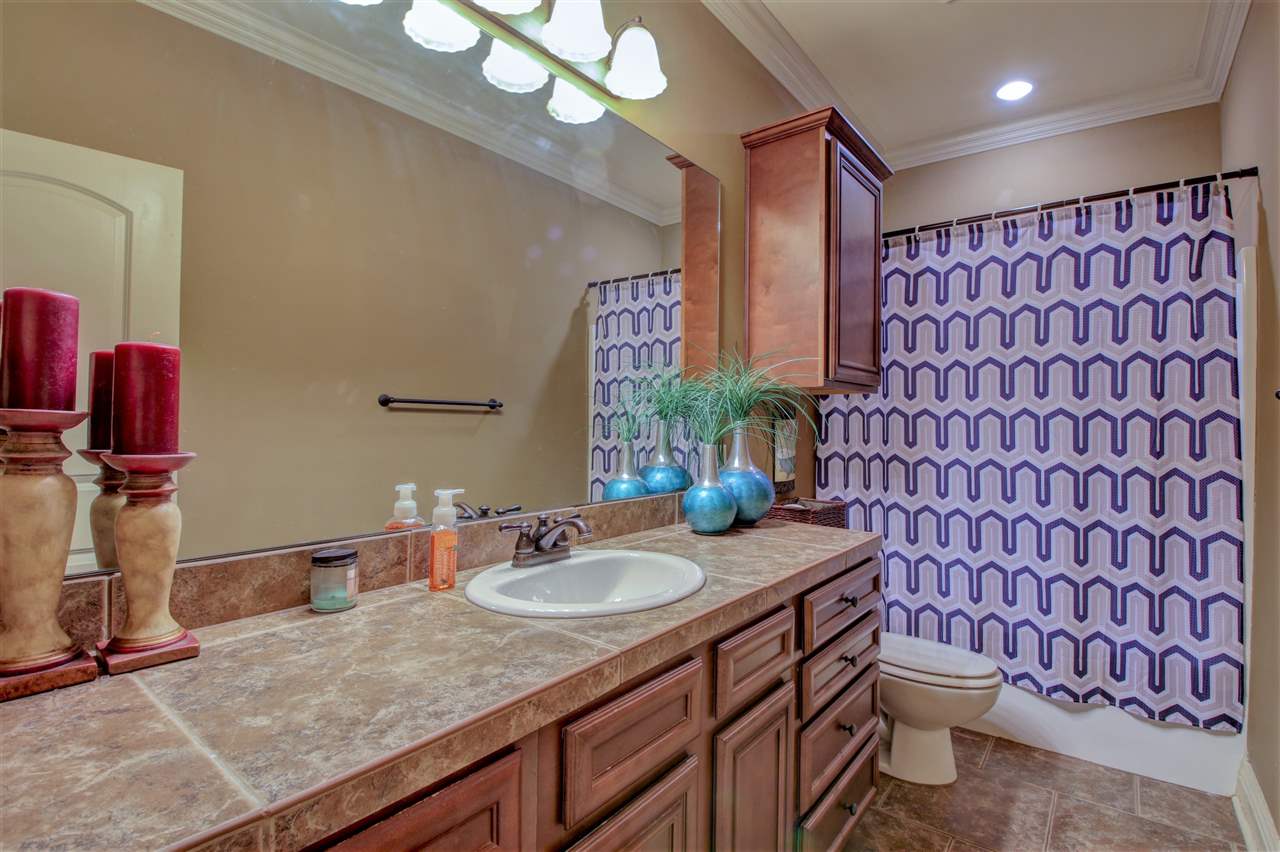 COUNTRY CLUB OF AR-QUARTERS ADDN - Residential