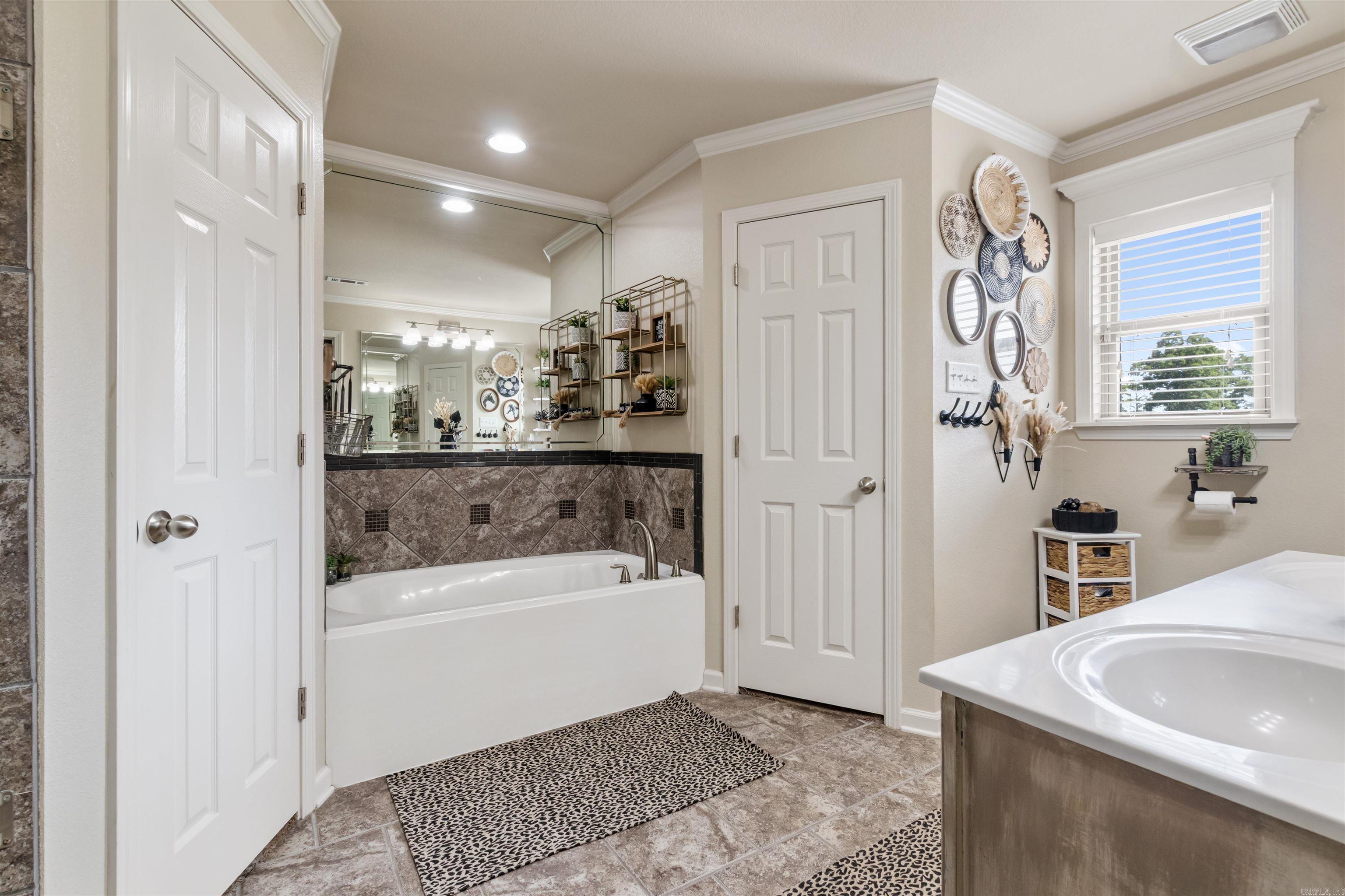 ASHLEY DOWNS - Residential