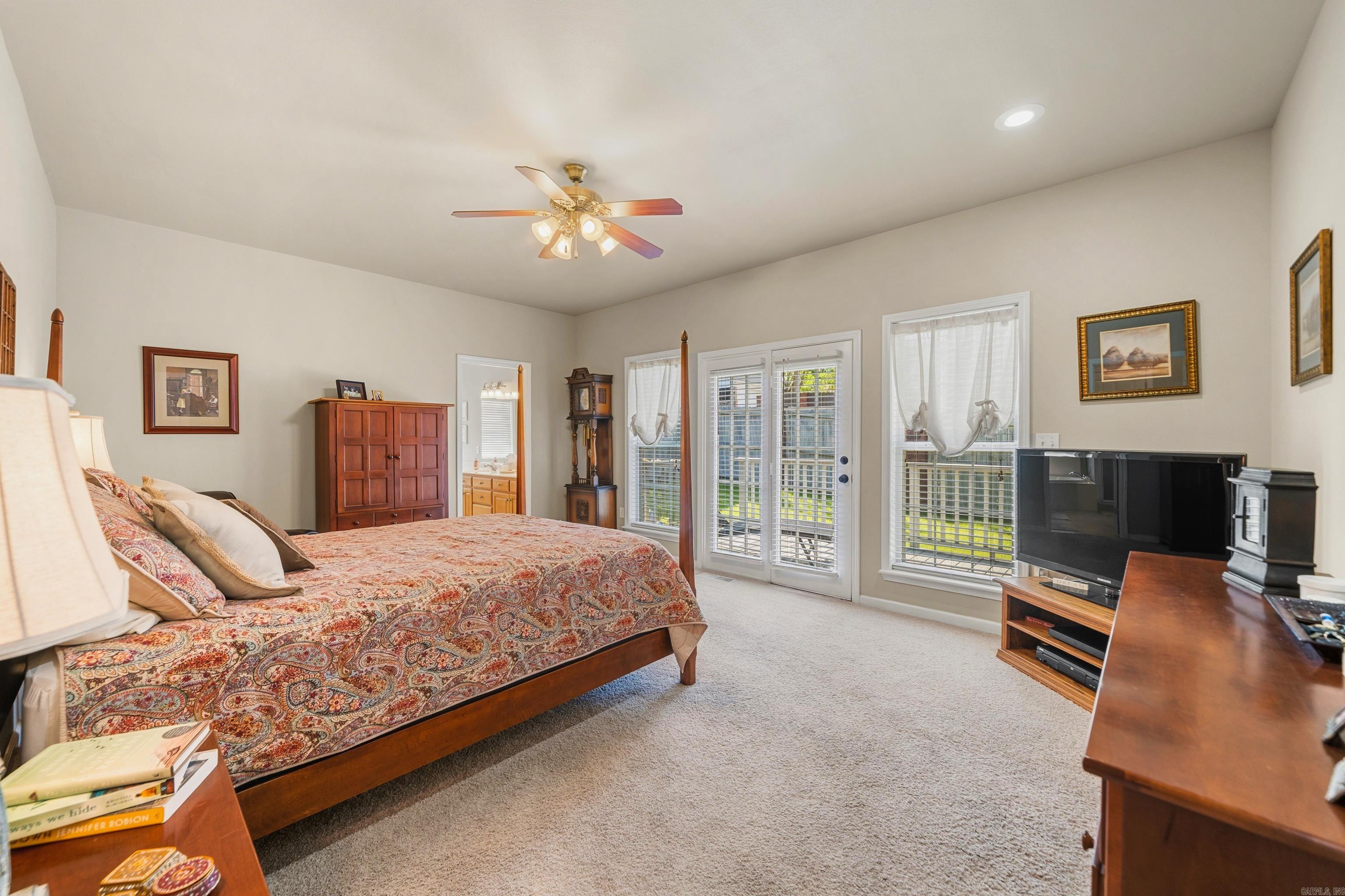 TOWNSQUARE - Residential