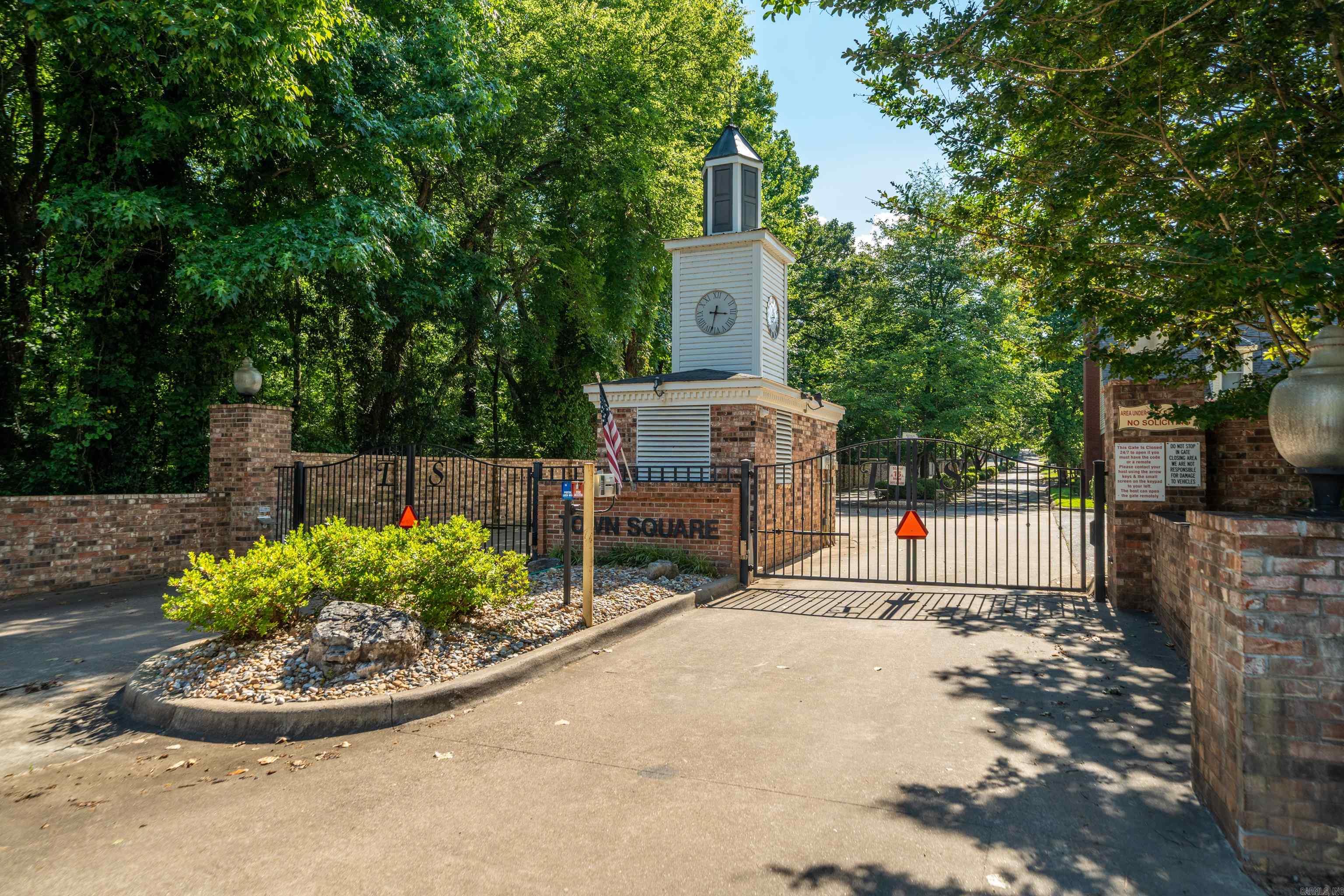 TOWNSQUARE - Residential