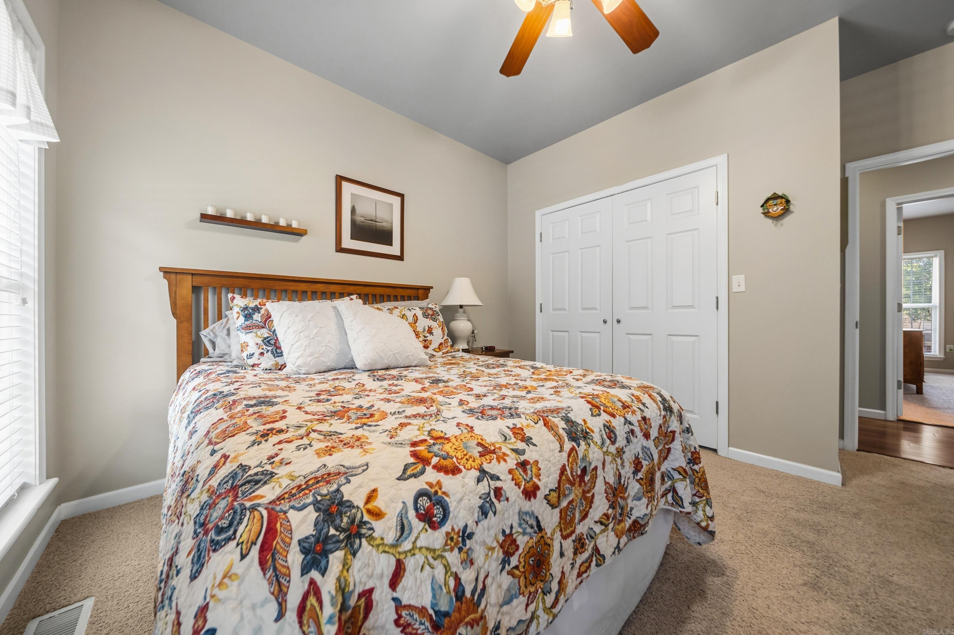 TOWNSQUARE - Residential
