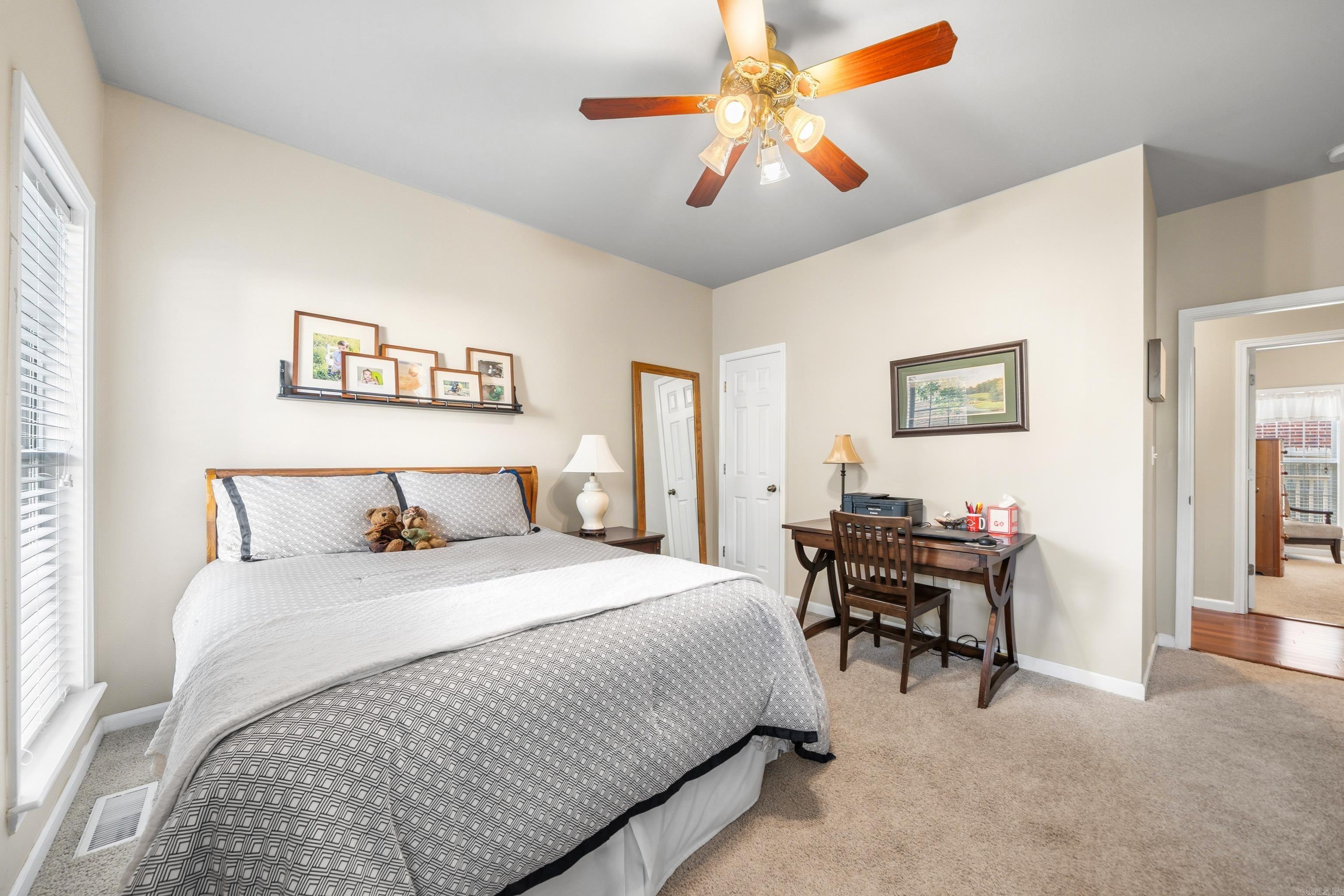 TOWNSQUARE - Residential