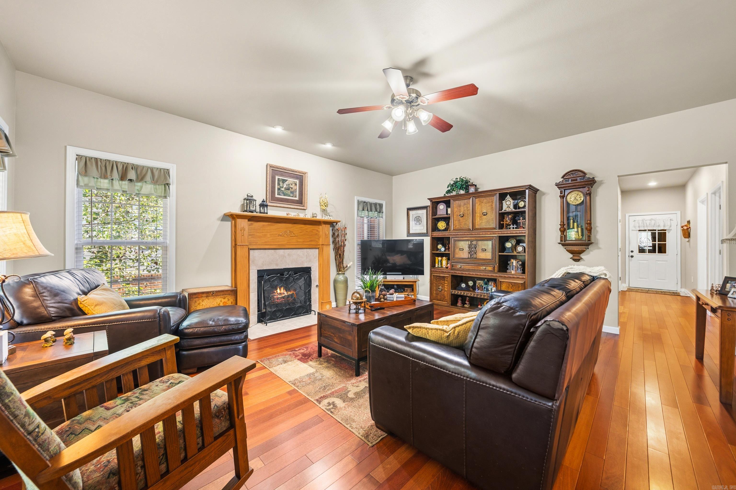 TOWNSQUARE - Residential