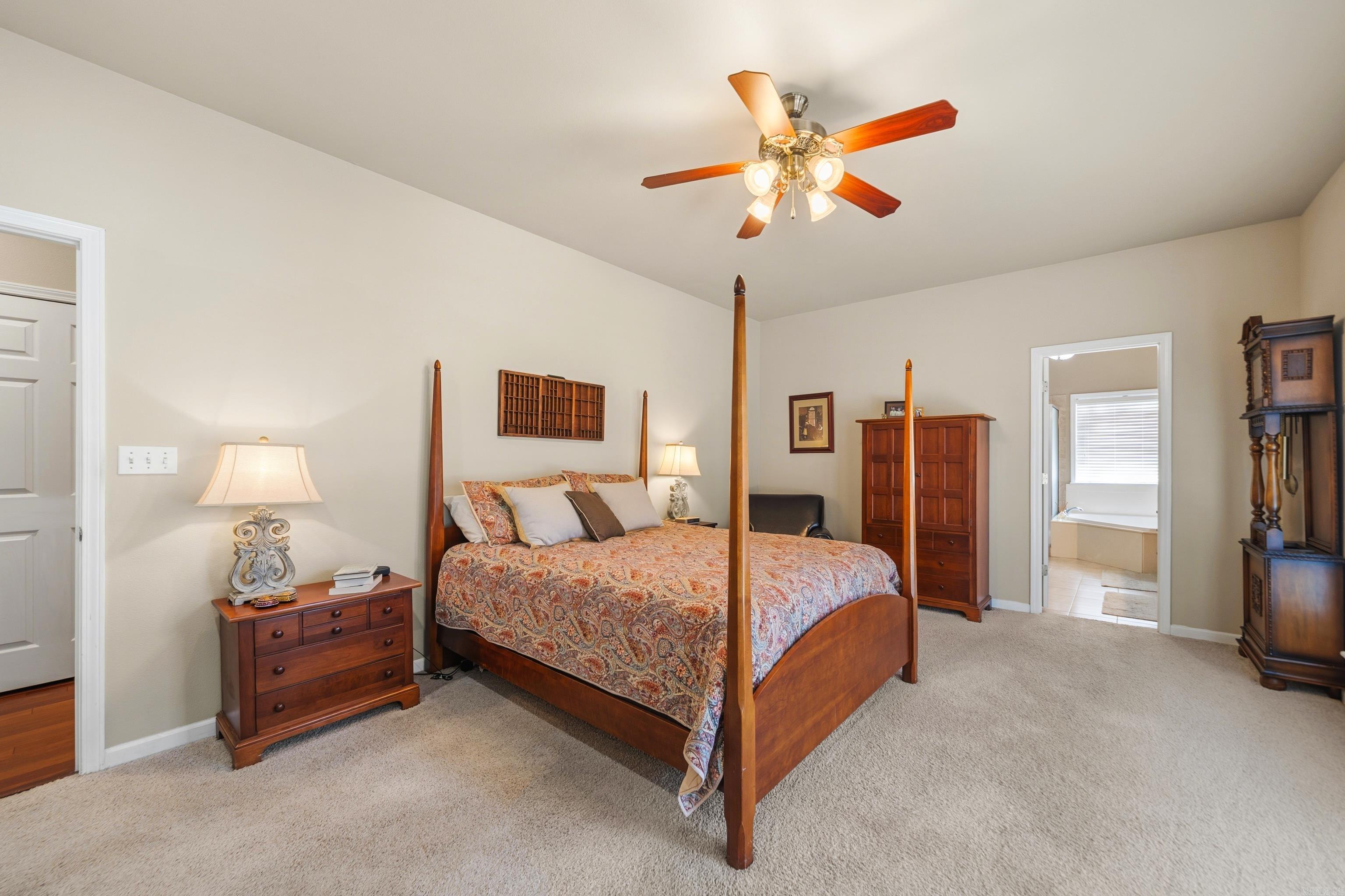 TOWNSQUARE - Residential