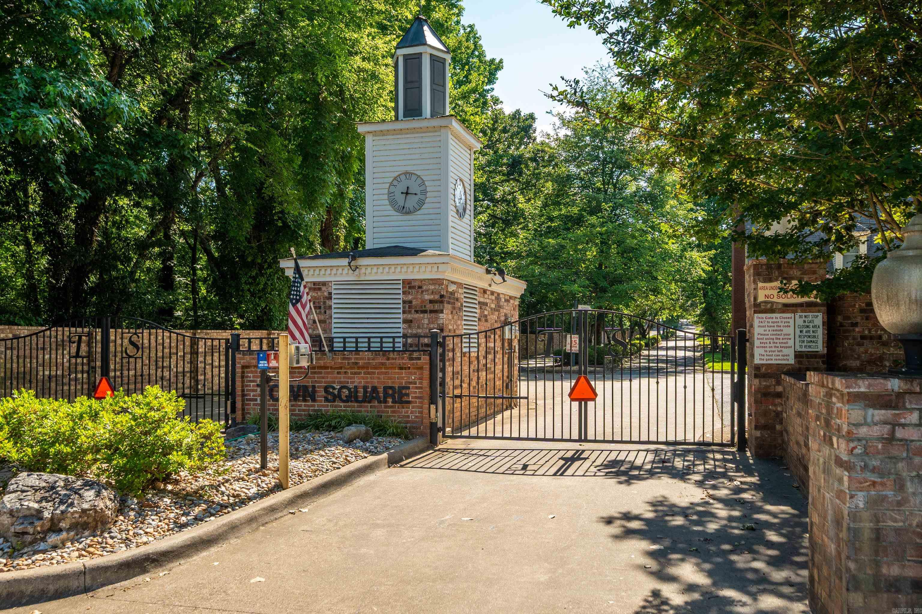 TOWNSQUARE - Residential