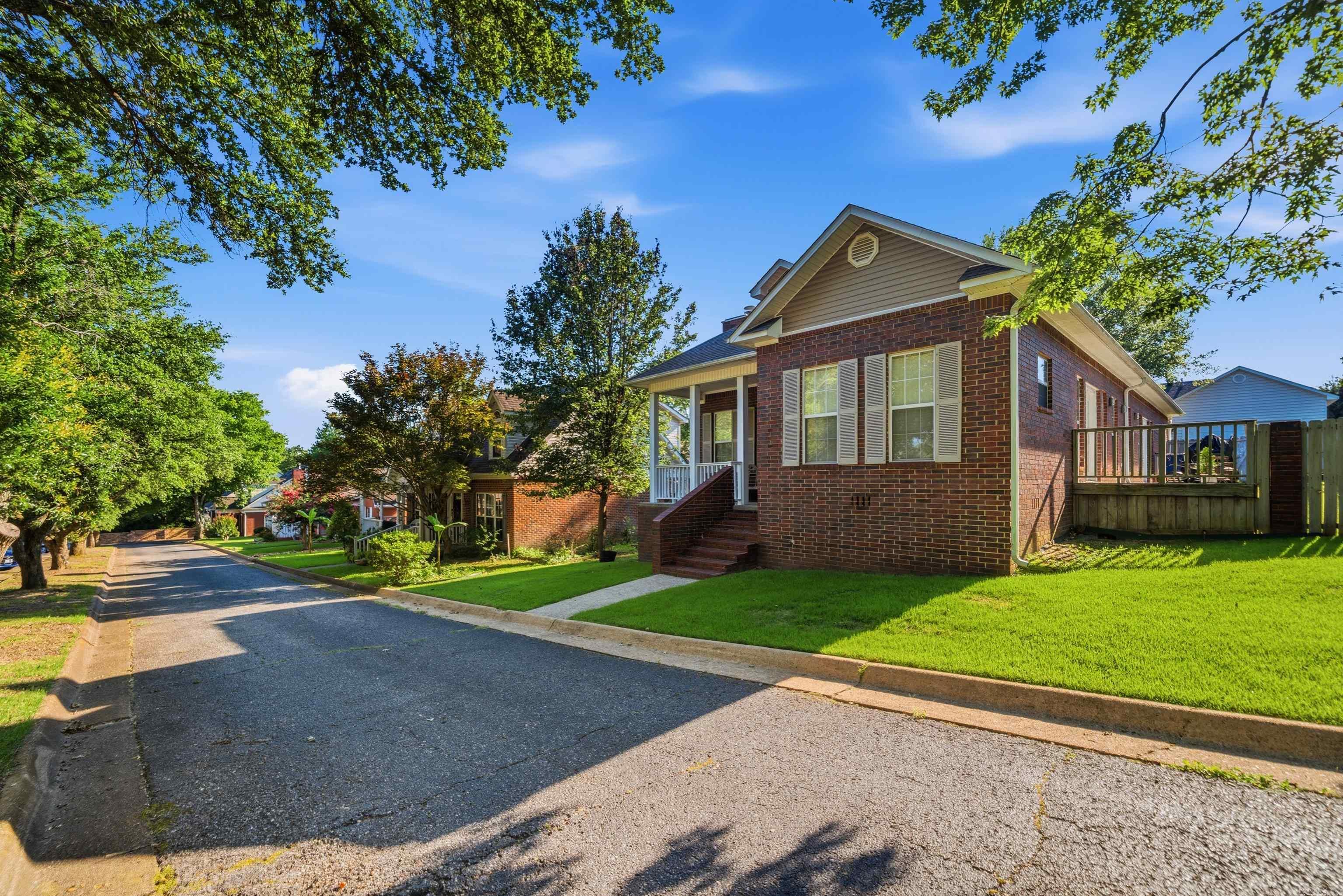 TOWNSQUARE - Residential