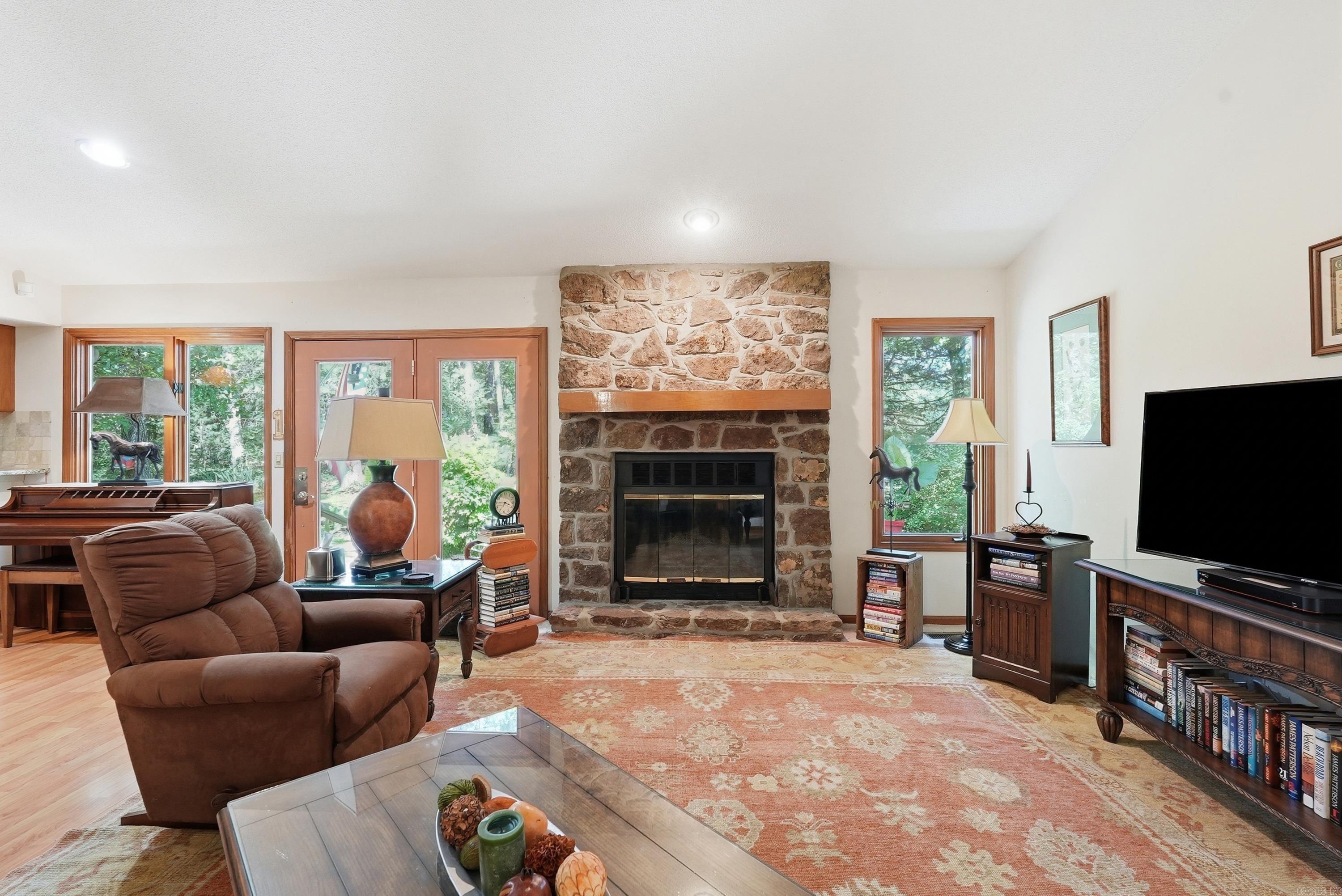 MOUNTAIN RANCH - Residential