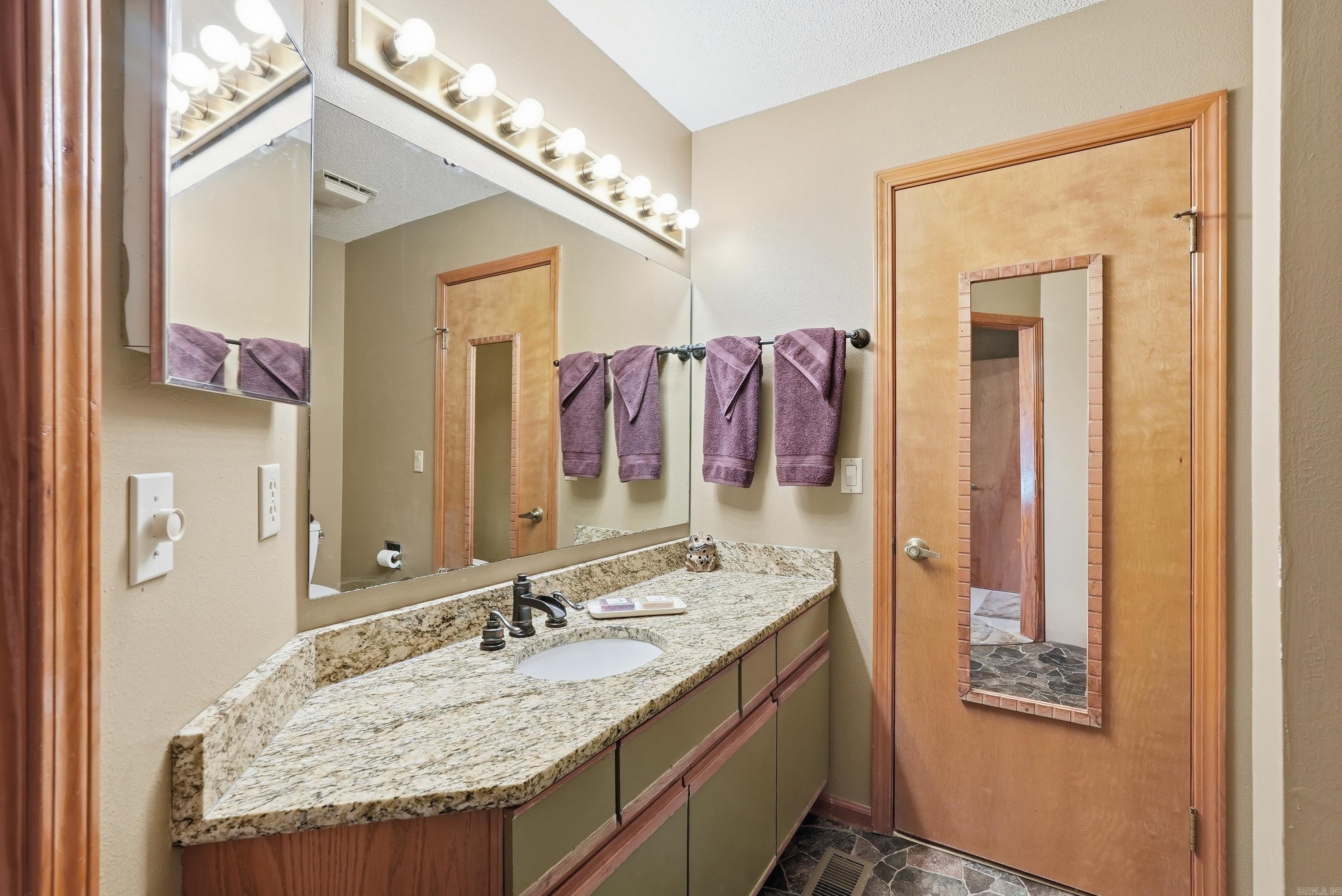 MOUNTAIN RANCH - Residential