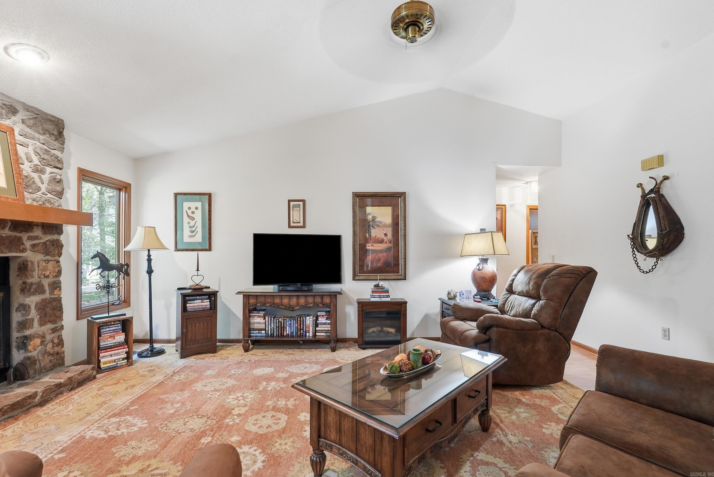 MOUNTAIN RANCH - Residential