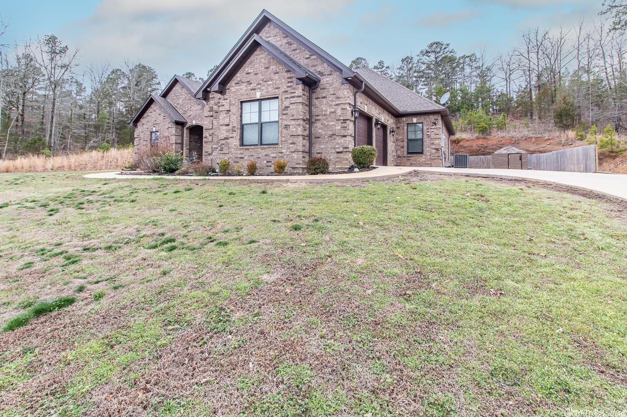 PINE VILLAGE - Residential