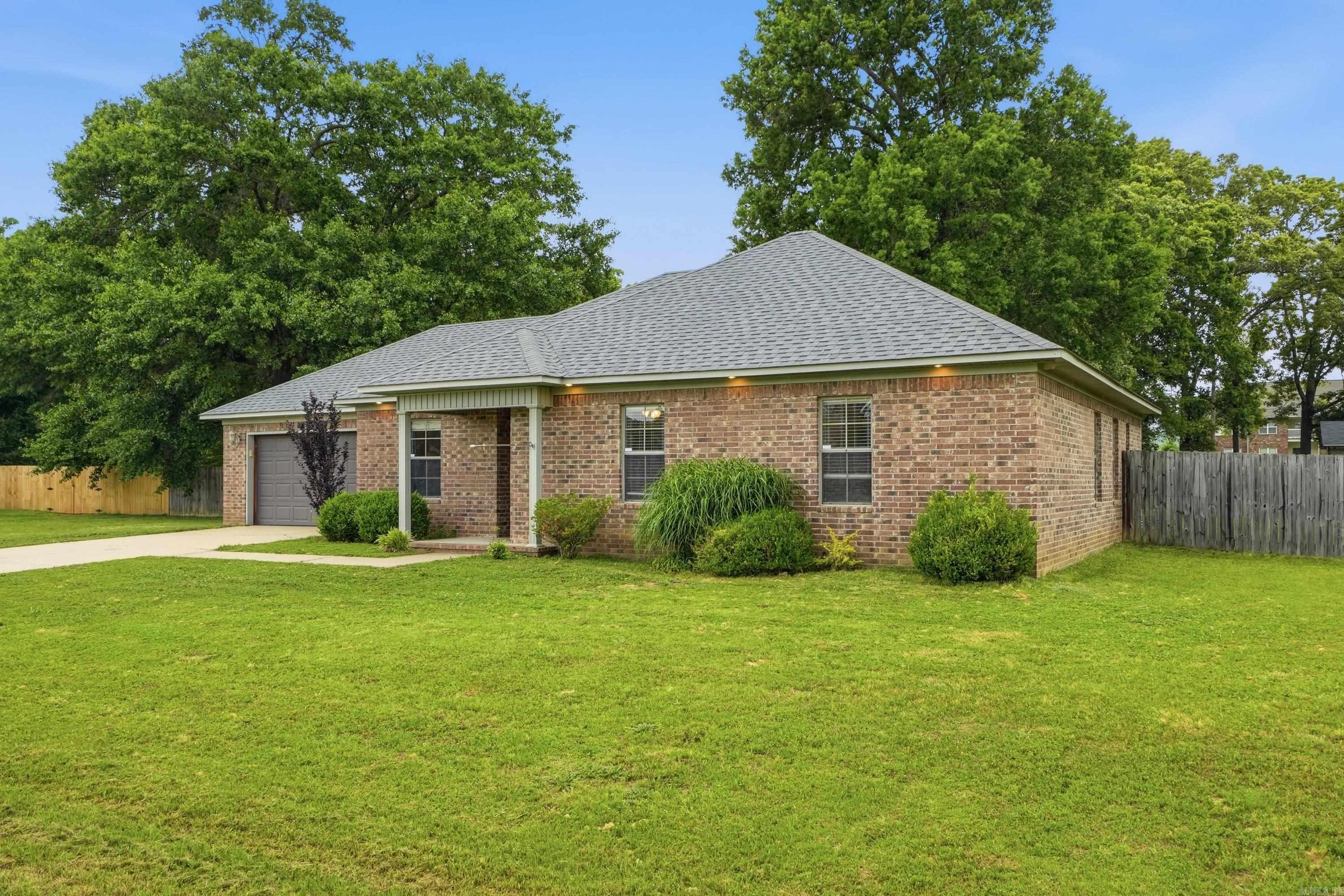 BROOKFIELD WEST - Residential