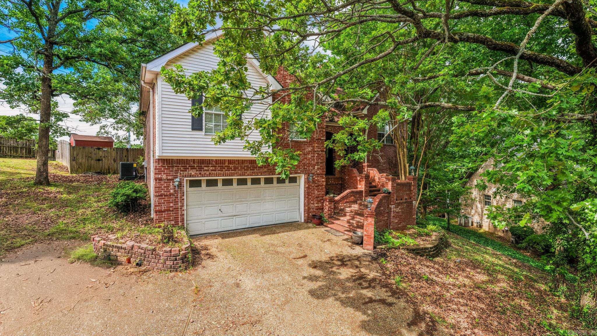 SADDLETOP - Residential