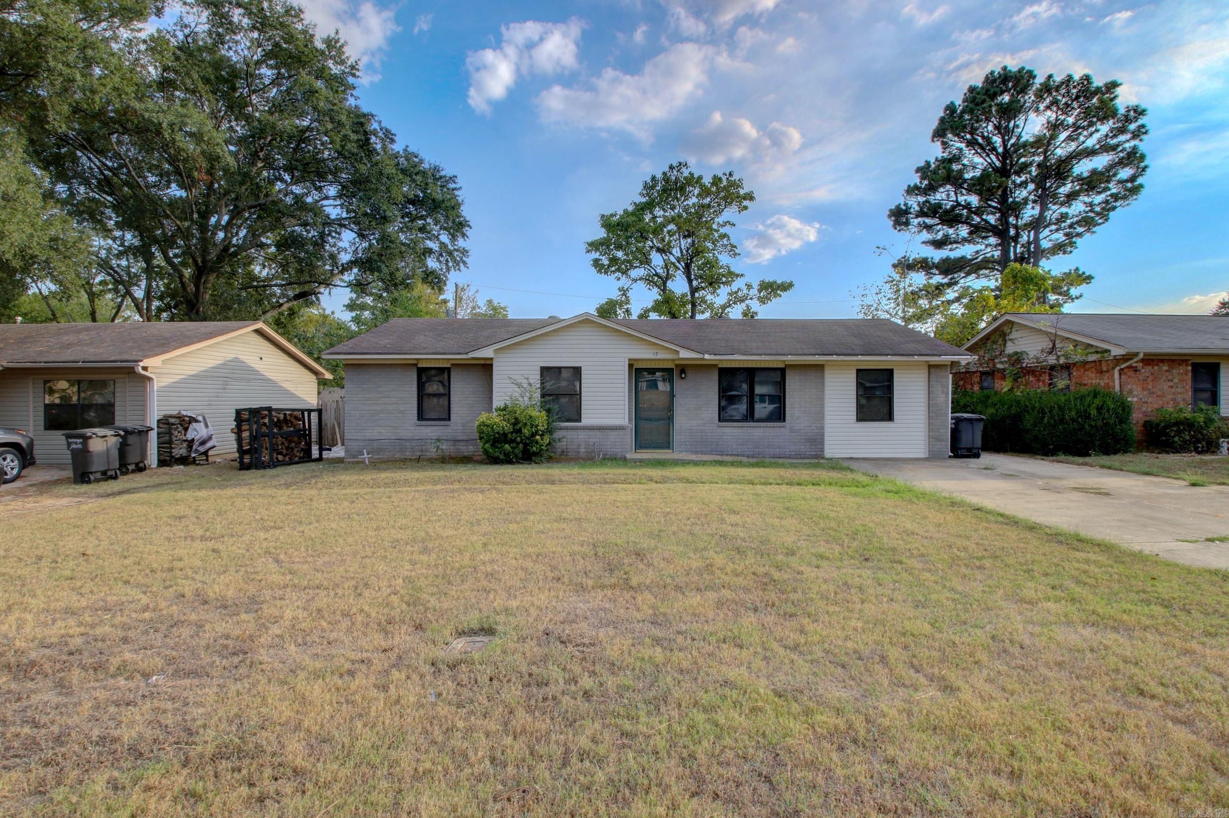3 bedrooms with 1 bath in quiet, family neighborhood in Jacksonville! Open eat-in kitchen. HUGE laundry room. All bedrooms have carpet. Big, fenced backyard and extra parking pad. Refrigerator DOES NOT convey. No seller property disclosure, seller has never lived in the home.