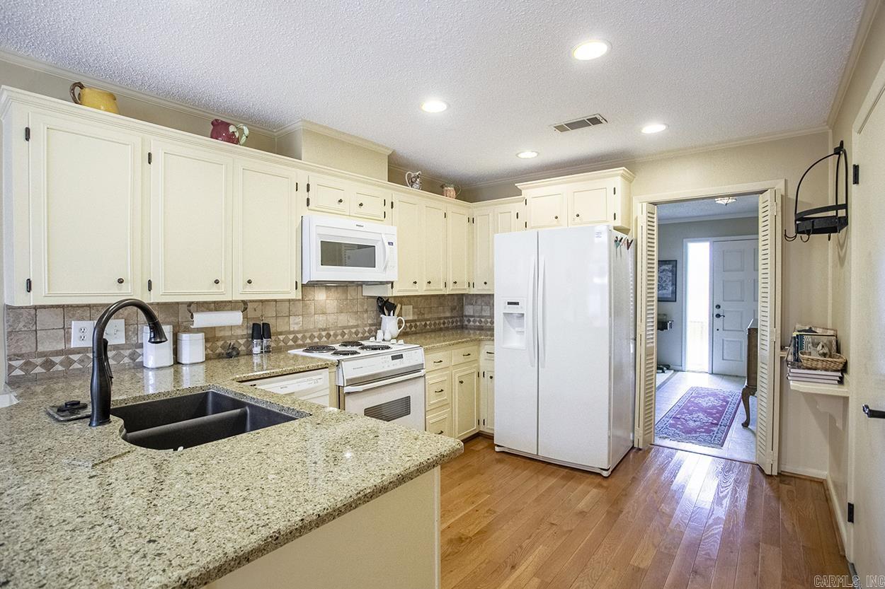 STURBRIDGE - Residential