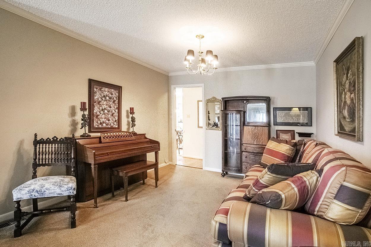 STURBRIDGE - Residential