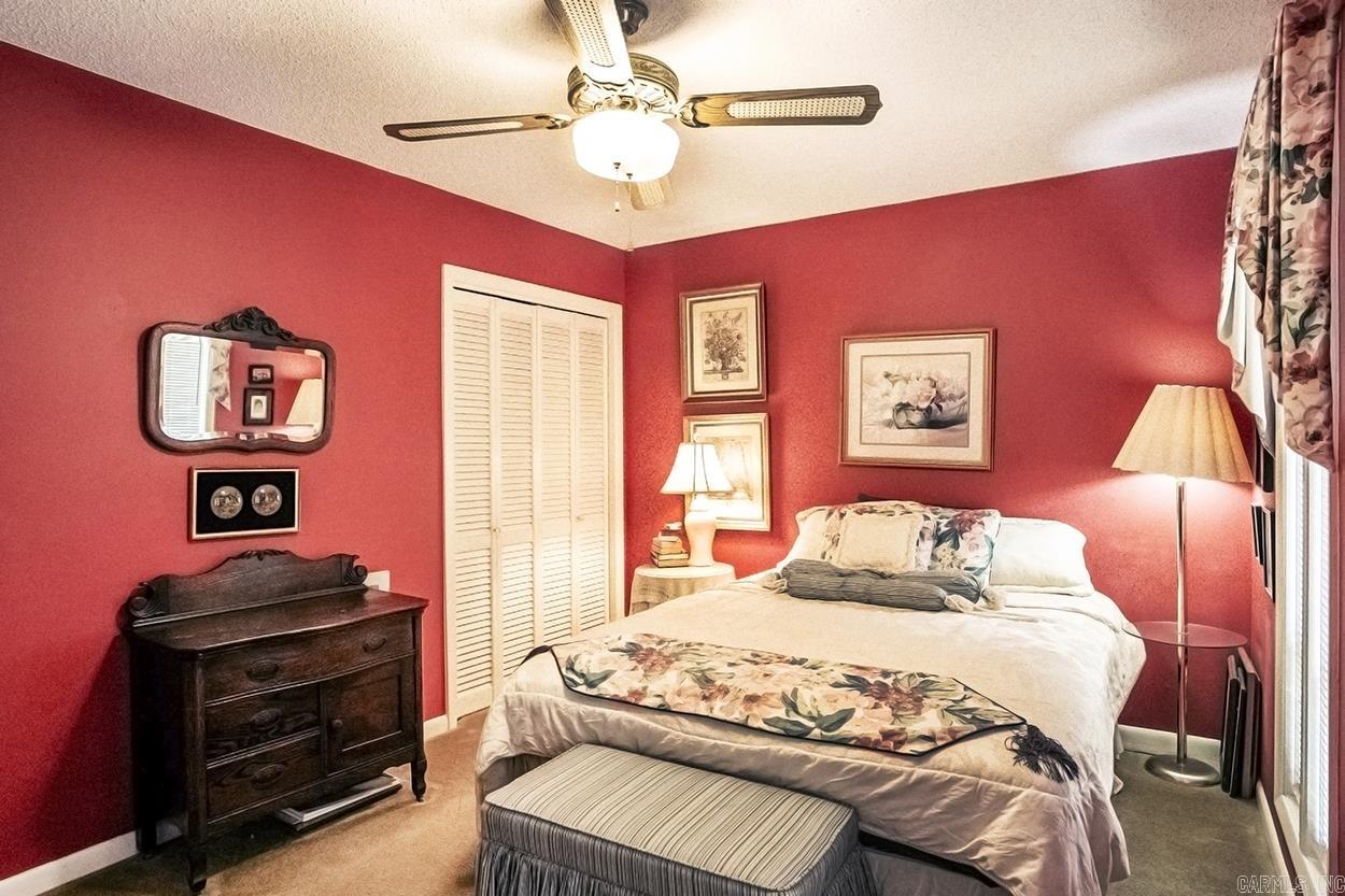 STURBRIDGE - Residential