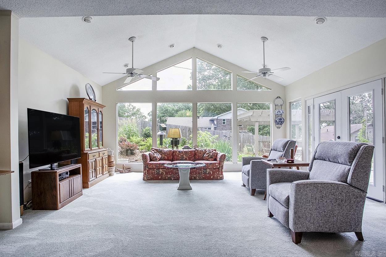 STURBRIDGE - Residential