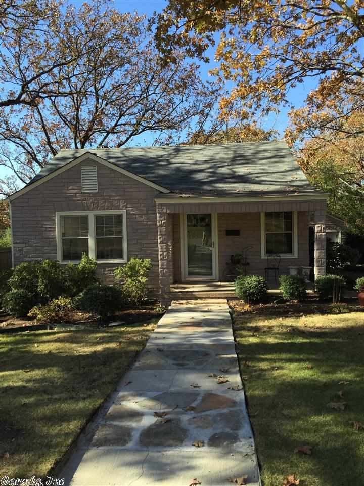 Must see cottage with New roof, updates throughout. Hardwood floors, eat in kitchen, formal dinning room. Beautiful street appeal on a large lot with one car garage. Very charming home.