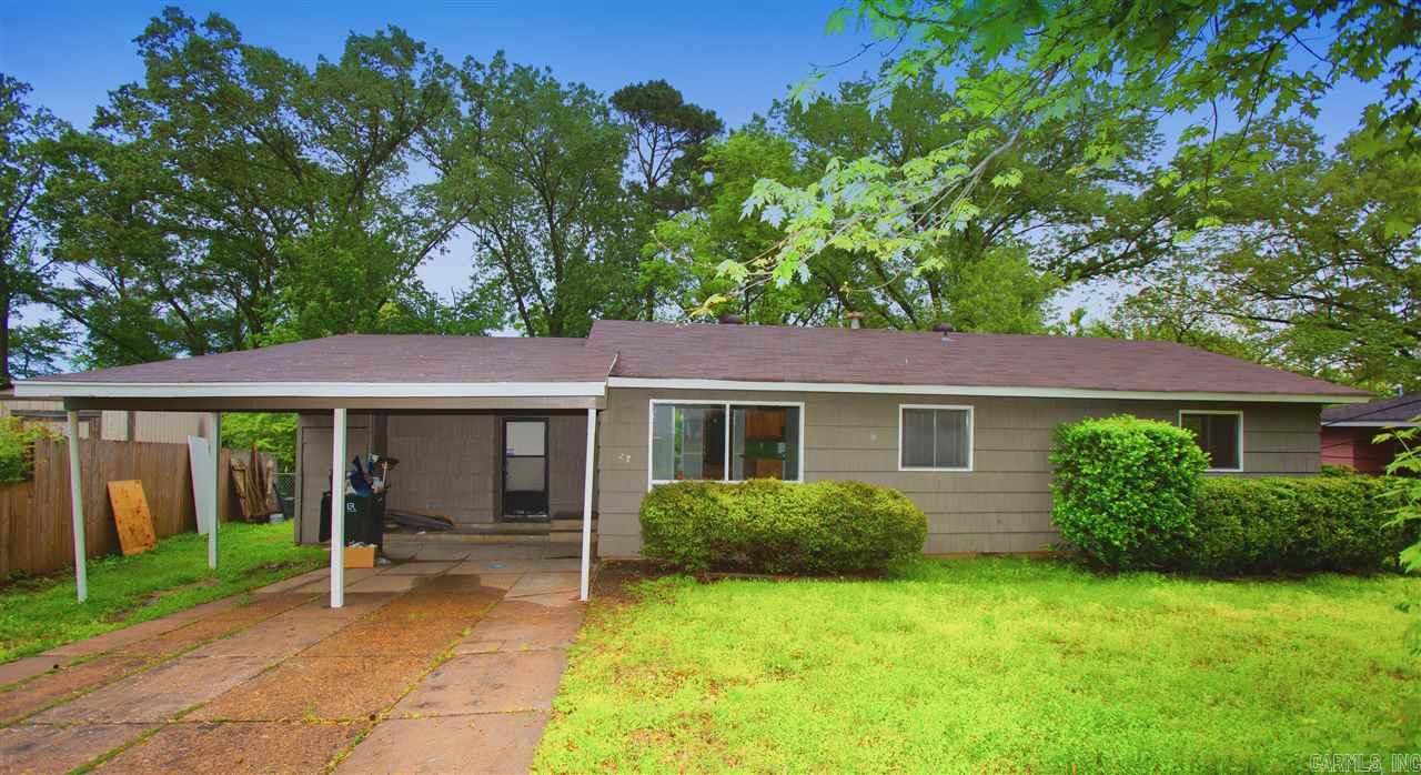Cute 4BD/1.5BA in Little Rock that is waiting for you to call home. Plenty of living space. Large yard perfect for kids or pets to run off some energy. This property is managed by Hoffman Team so beware of scammers - we will never ask you to Cashapp us money. The lease for this property is for 18 months to 2 years with a 3% increase after the first year. Income must be 3x the amount of rent per month unless you have a housing voucher. Deposit, first month’s rent, and the $50 administration fee due before move in. Visit our Hoffman Team website or come to our office to schedule your showing today! We are located at 3009 W Markham Street in Little Rock and our office hours are Monday - Friday, 8:30am-4:30pm.