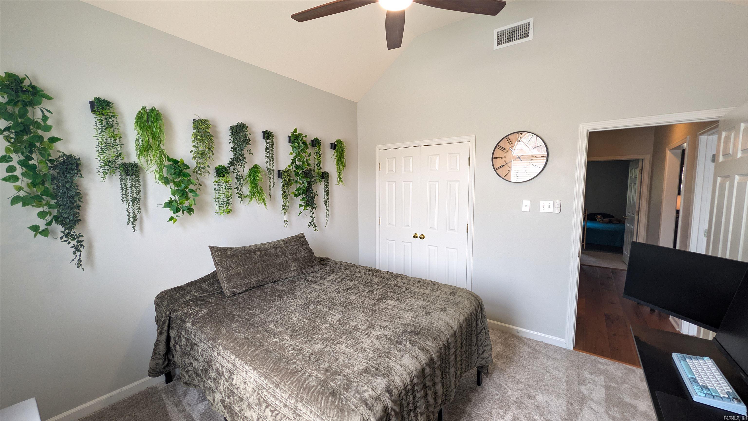 COUNTRY CLUB OF ARK THE - Residential