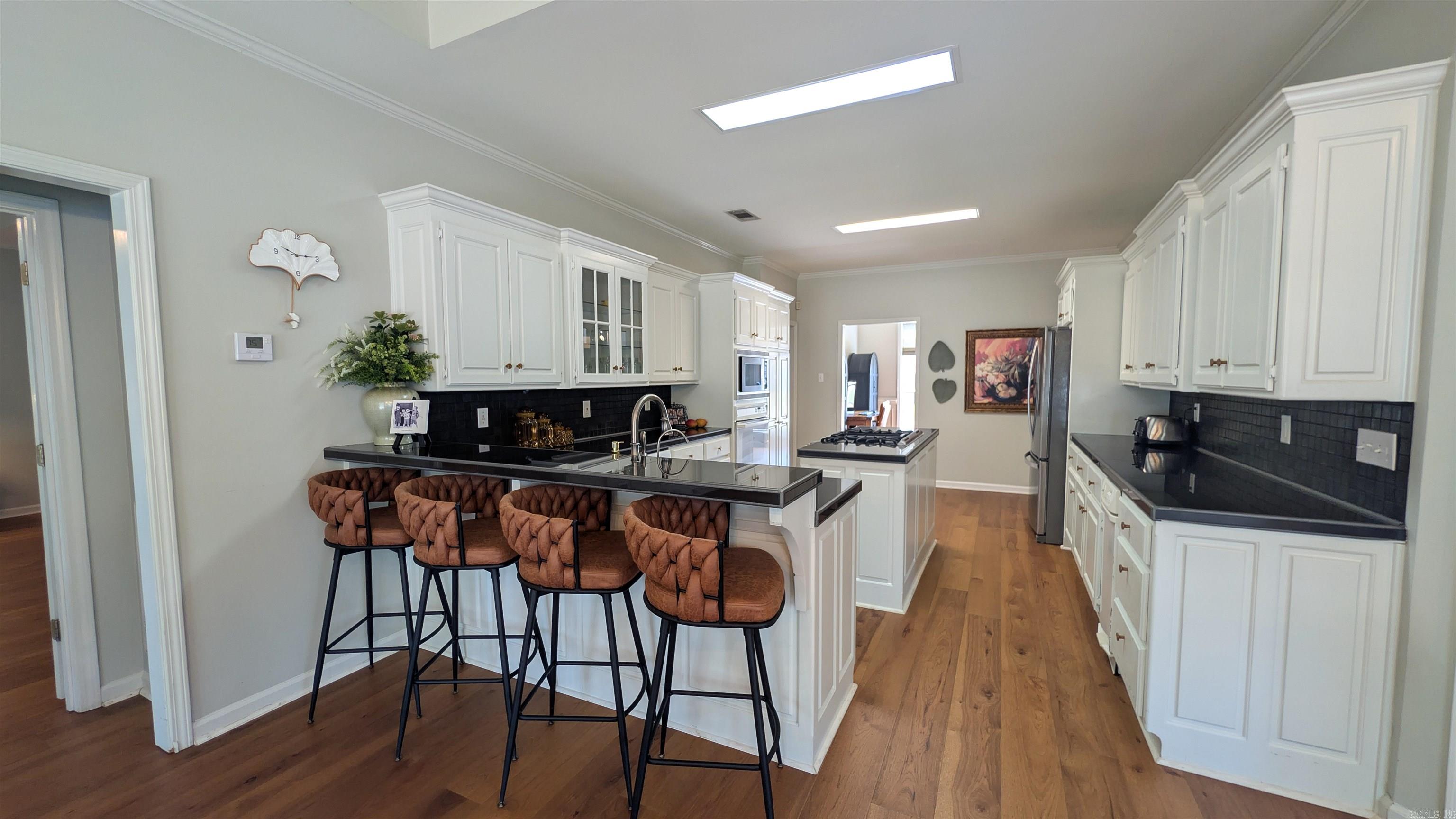 COUNTRY CLUB OF ARK THE - Residential