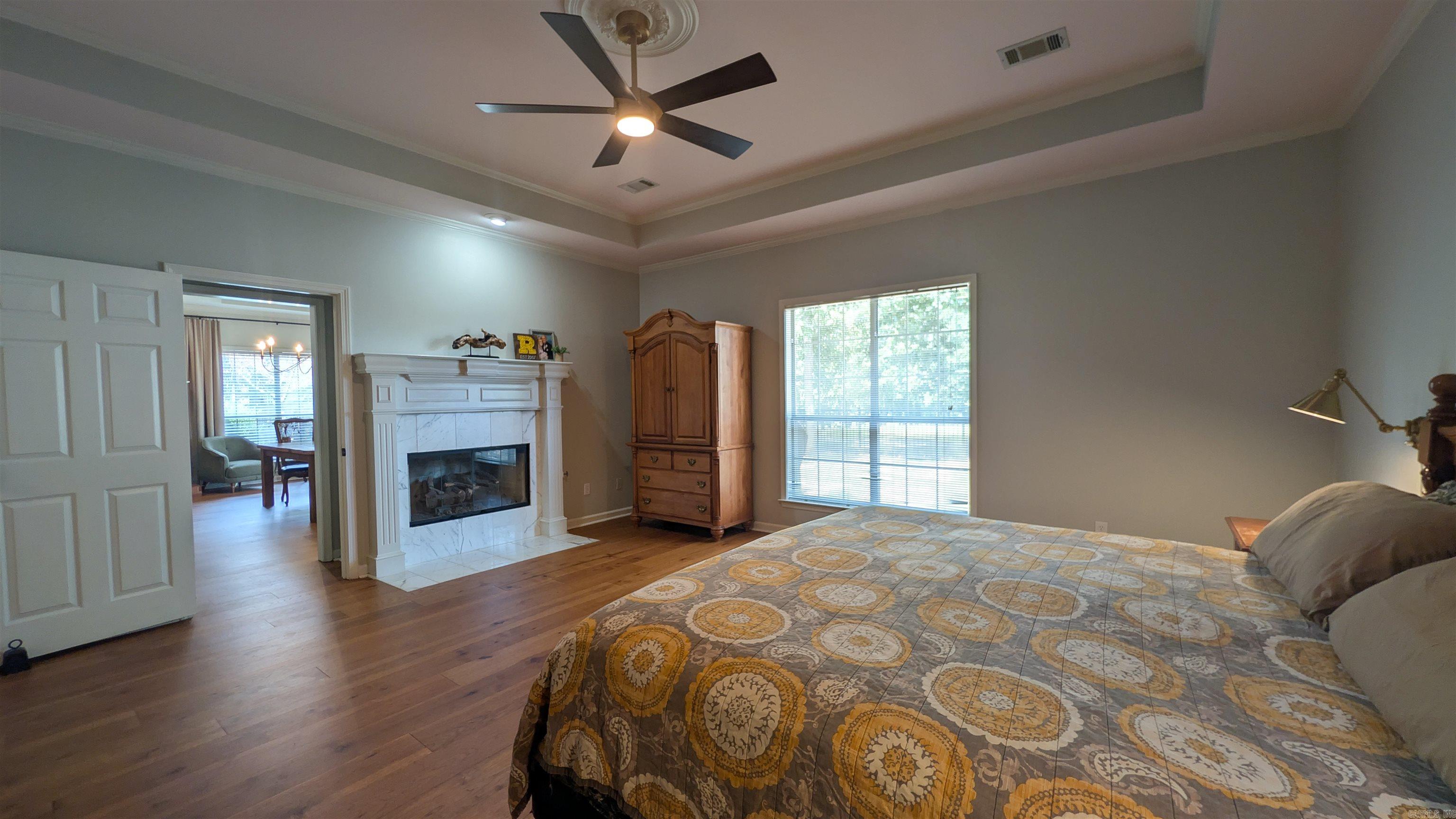 COUNTRY CLUB OF ARK THE - Residential
