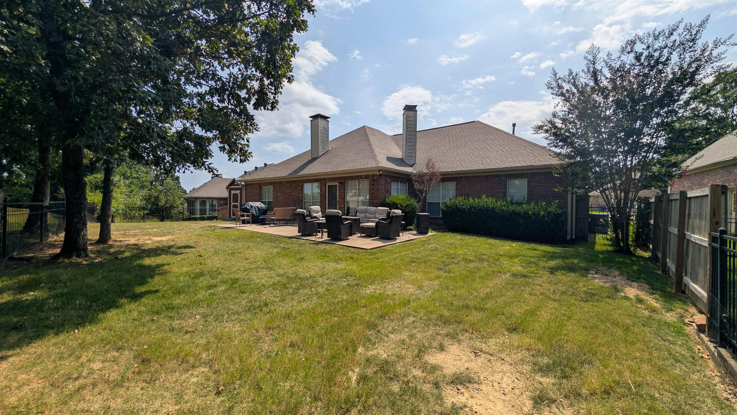 COUNTRY CLUB OF ARK THE - Residential