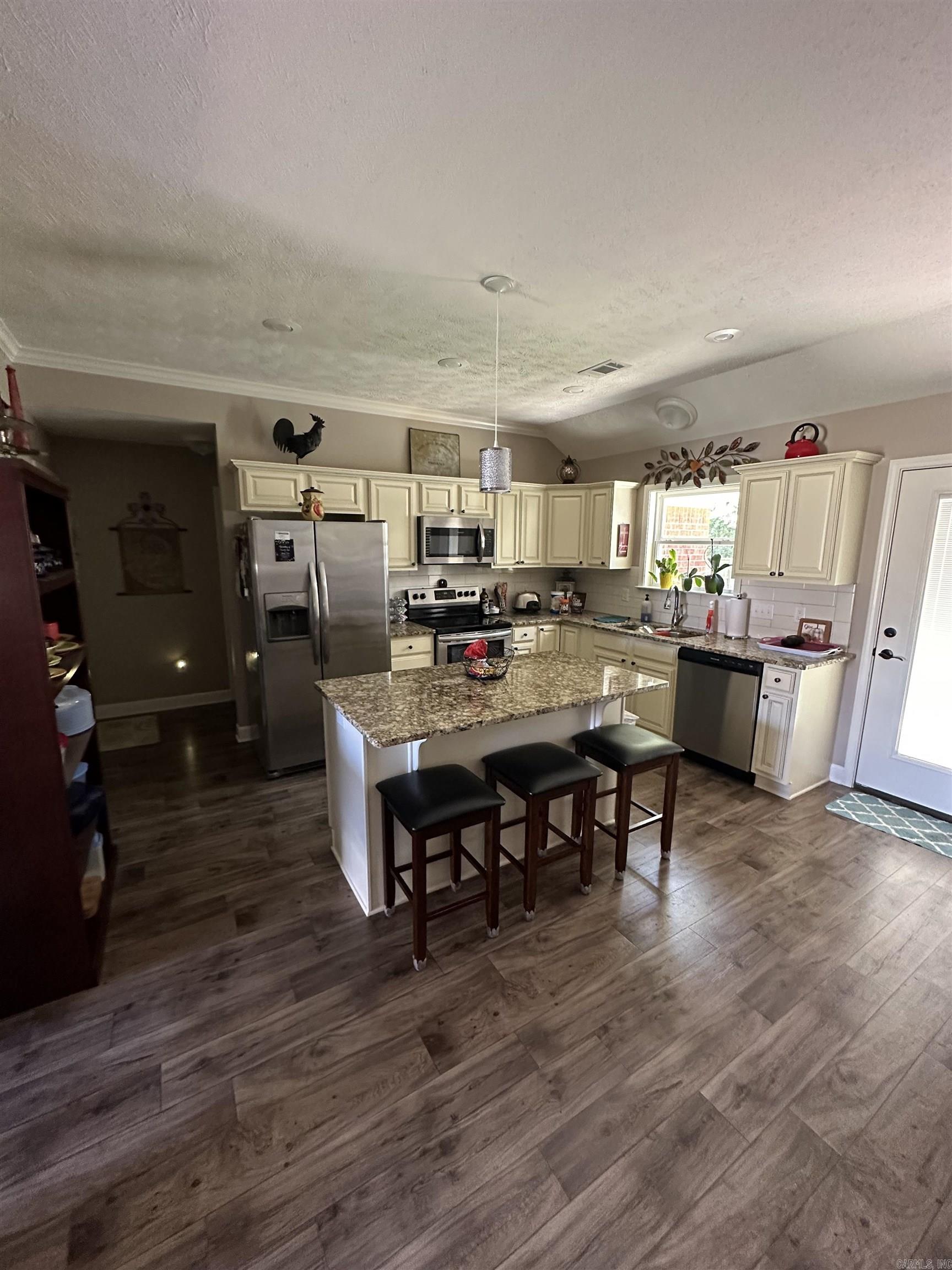 SAGEBRUSH COVE - Residential