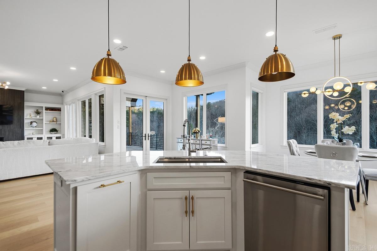 CHENAL VALLEY FALSTONE COURT - Residential