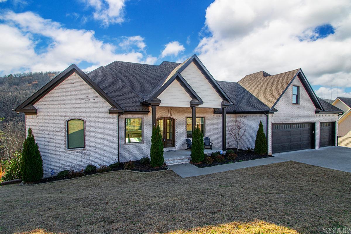 CHENAL VALLEY FALSTONE COURT - Residential