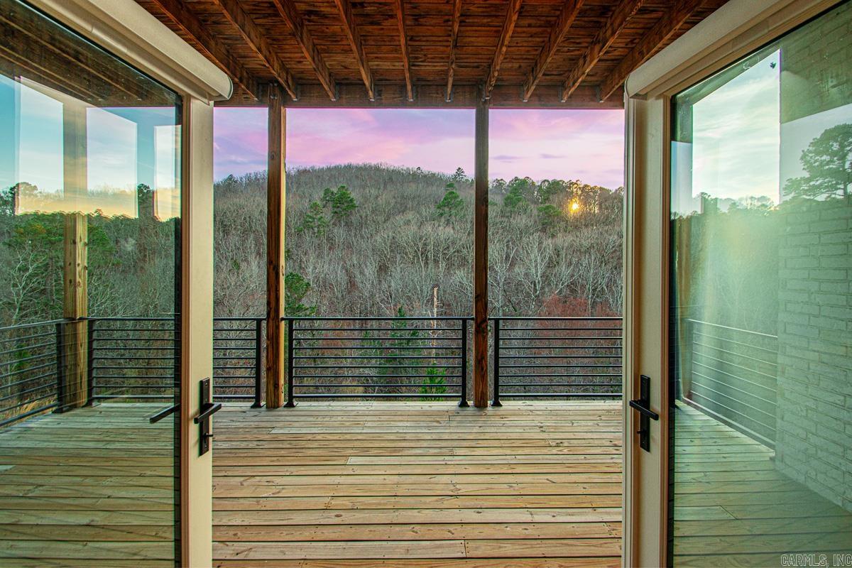 CHENAL VALLEY FALSTONE COURT - Residential