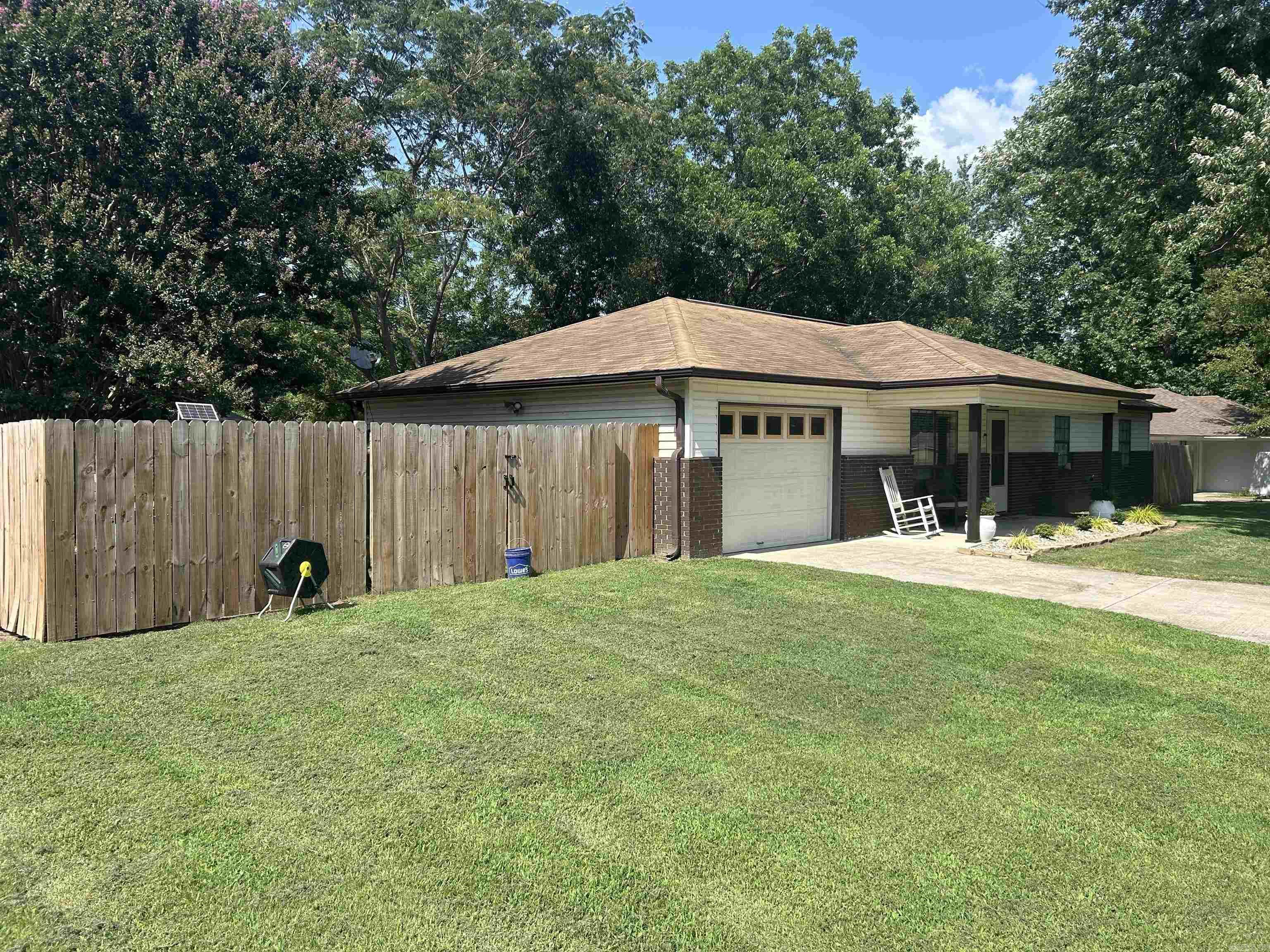 MAGNOLIA POINT - Residential