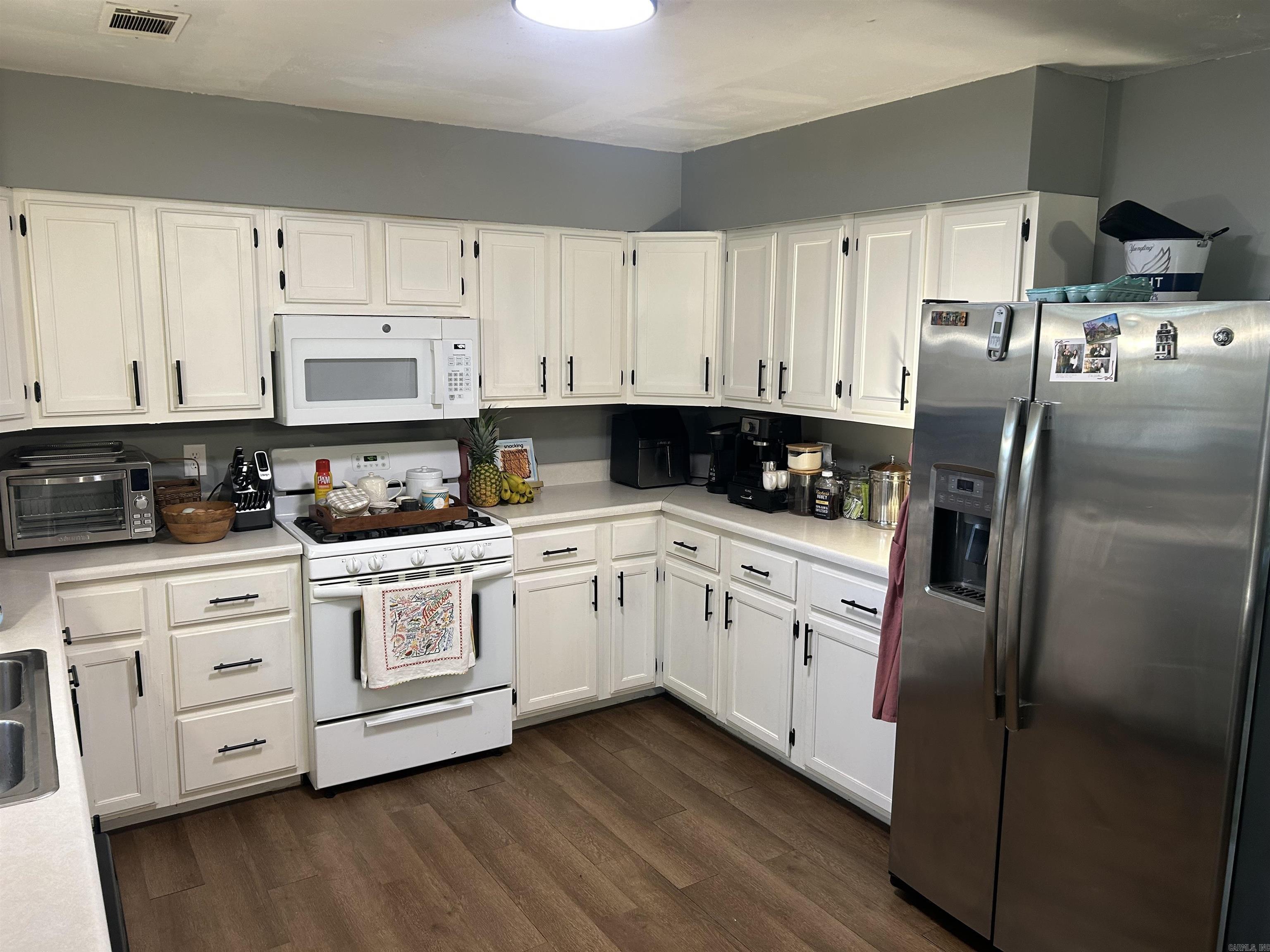 MAGNOLIA POINT - Residential
