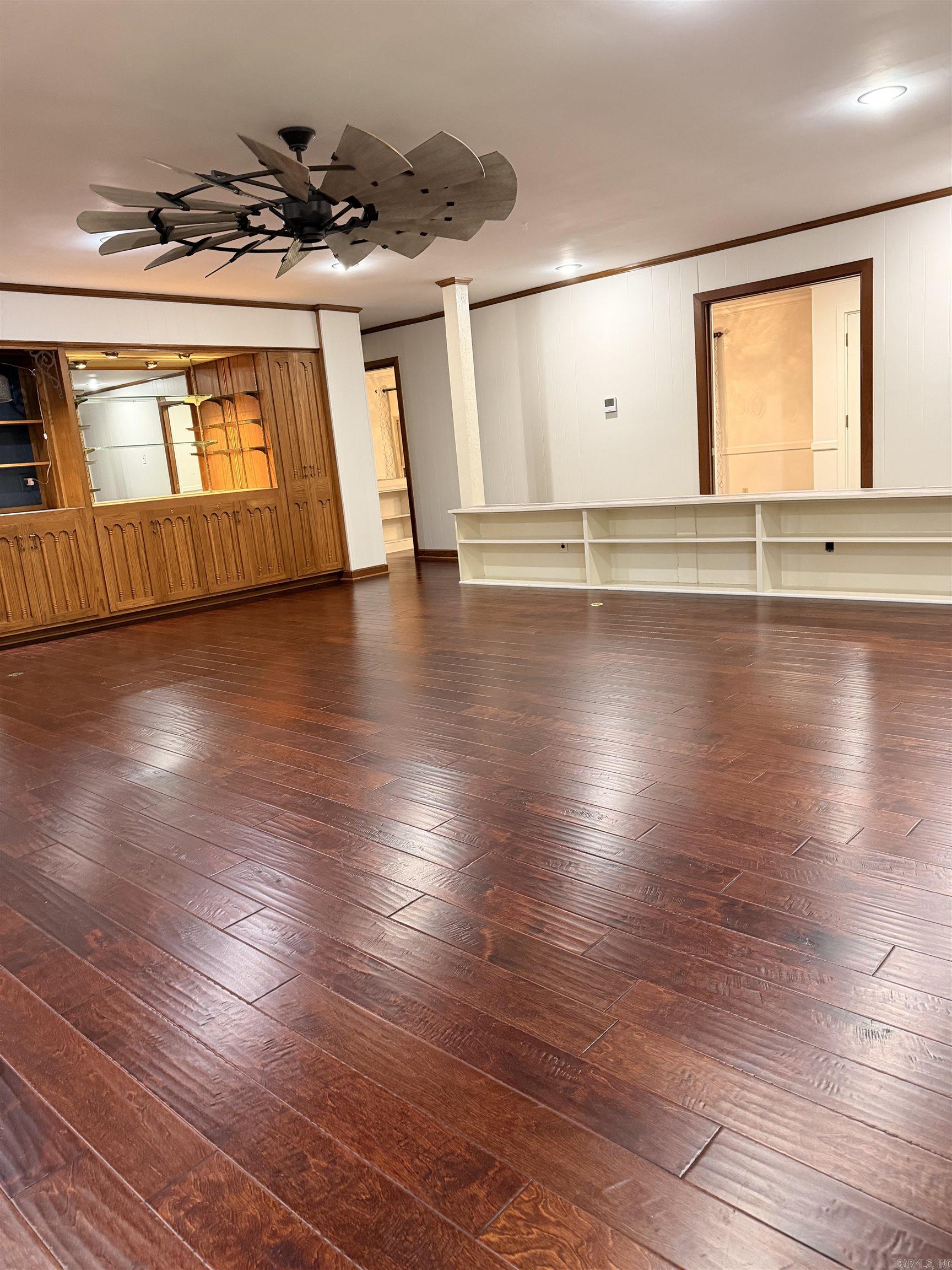 INDIAN HILLS - Residential