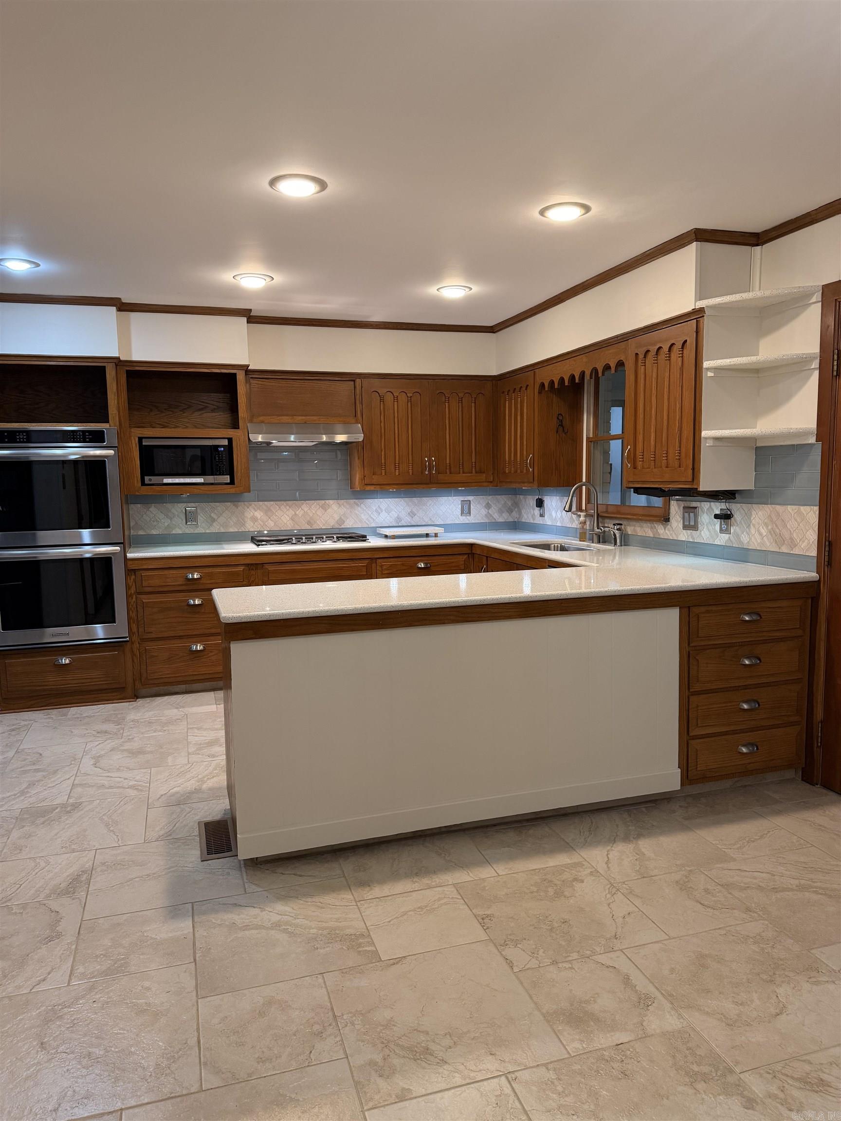 INDIAN HILLS - Residential