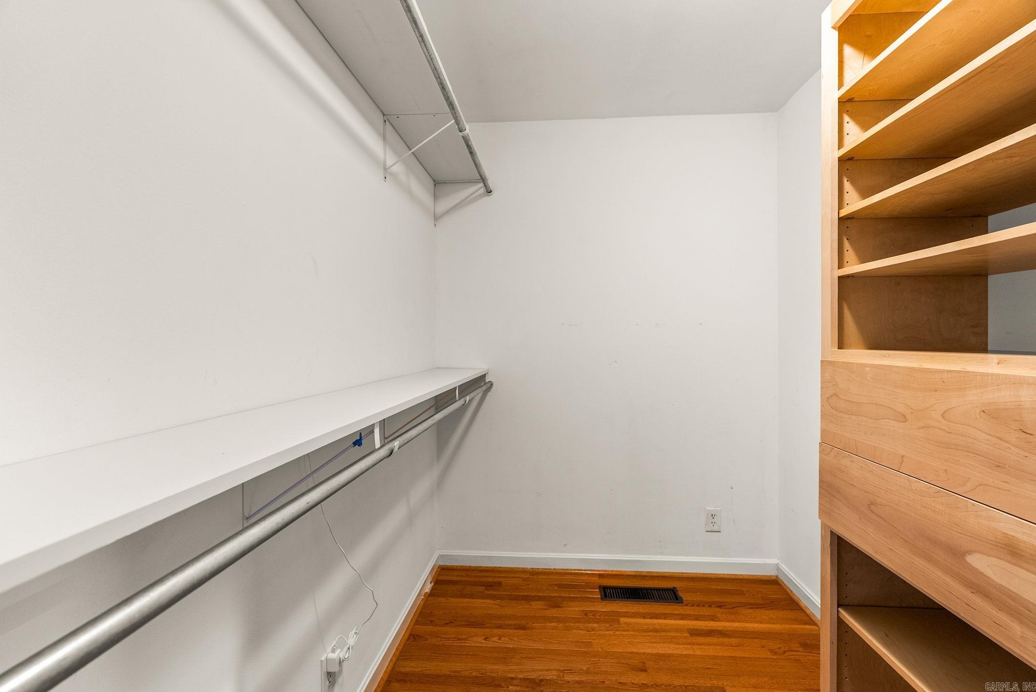 INDIAN HILLS - Residential