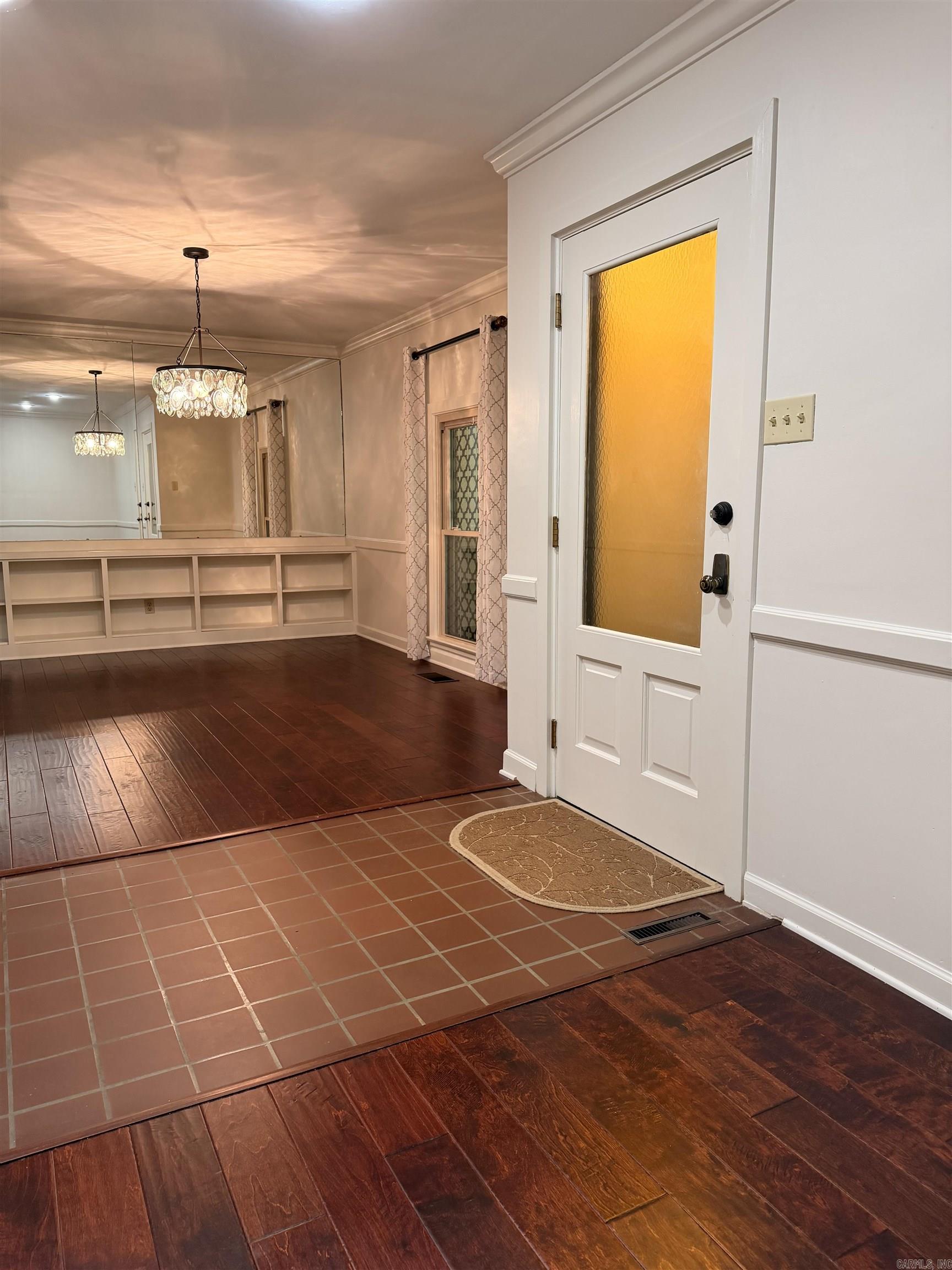 INDIAN HILLS - Residential