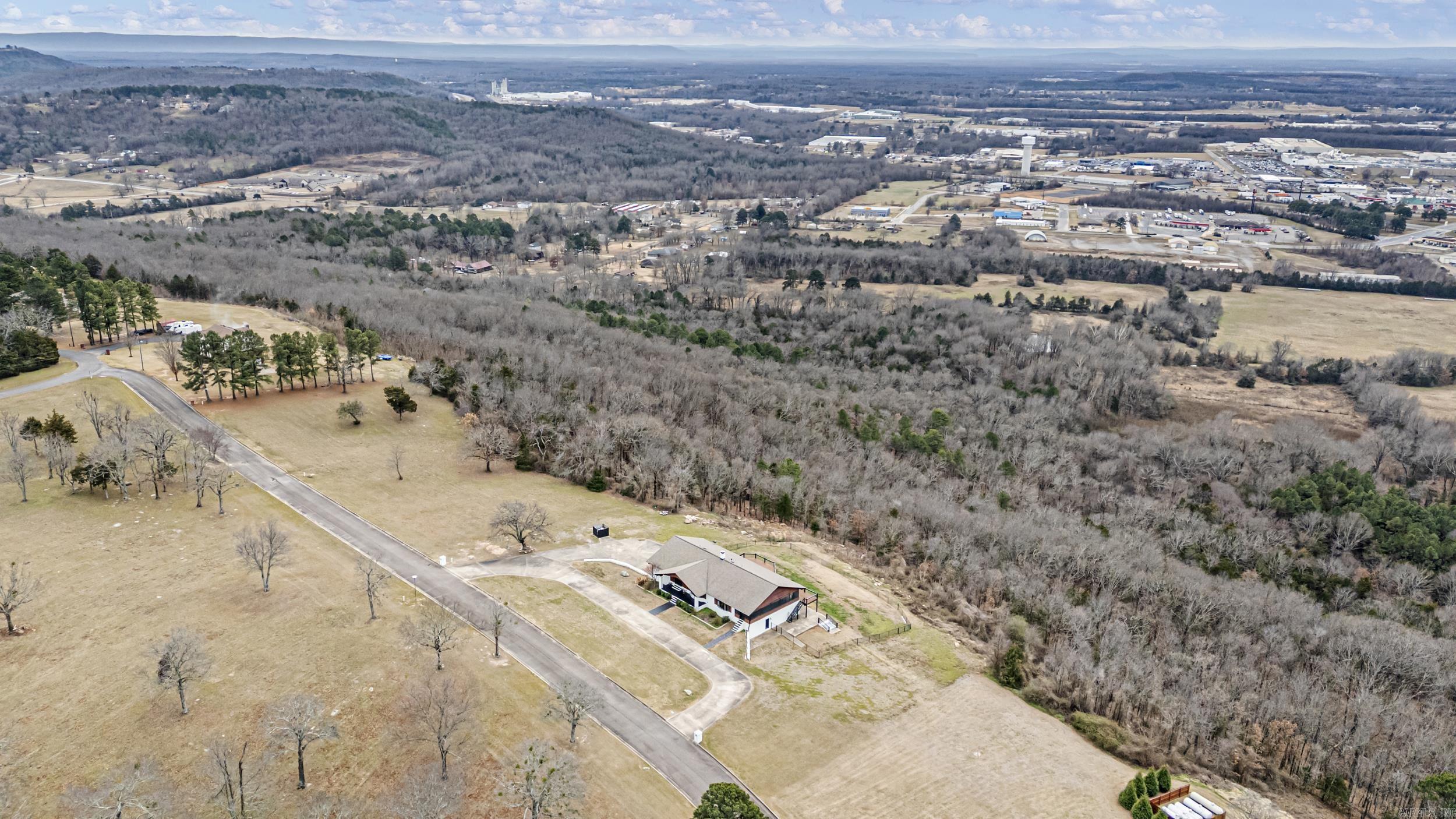SUMMIT ESTATES - Residential