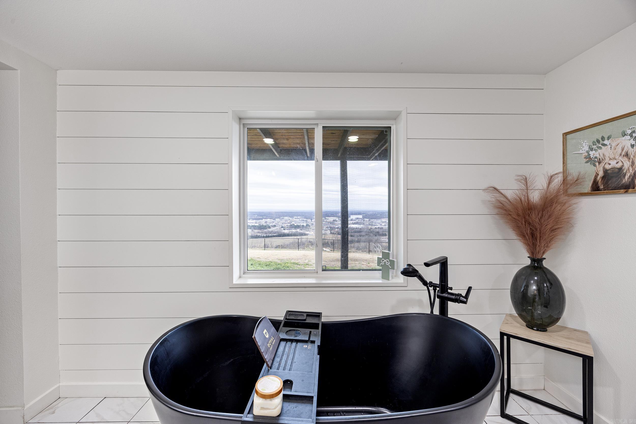 SUMMIT ESTATES - Residential